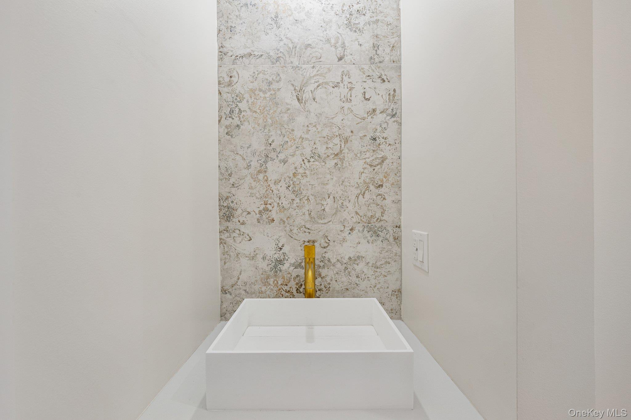 470 W Central Avenue, Unit 205 photo 40