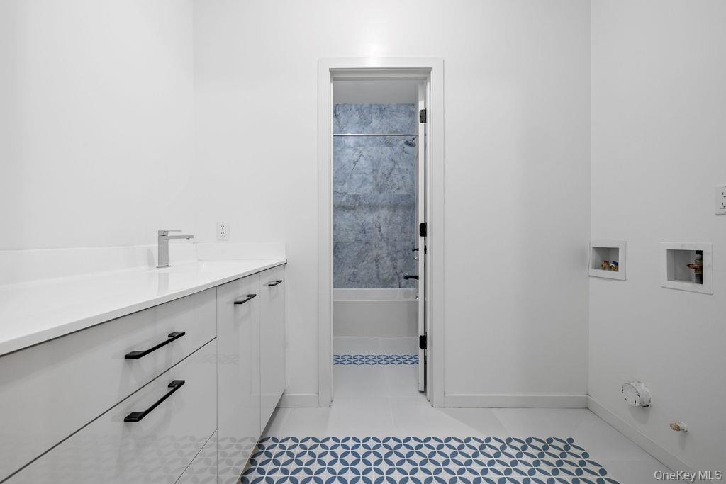 36 Calvert Drive, Unit 314 photo 24