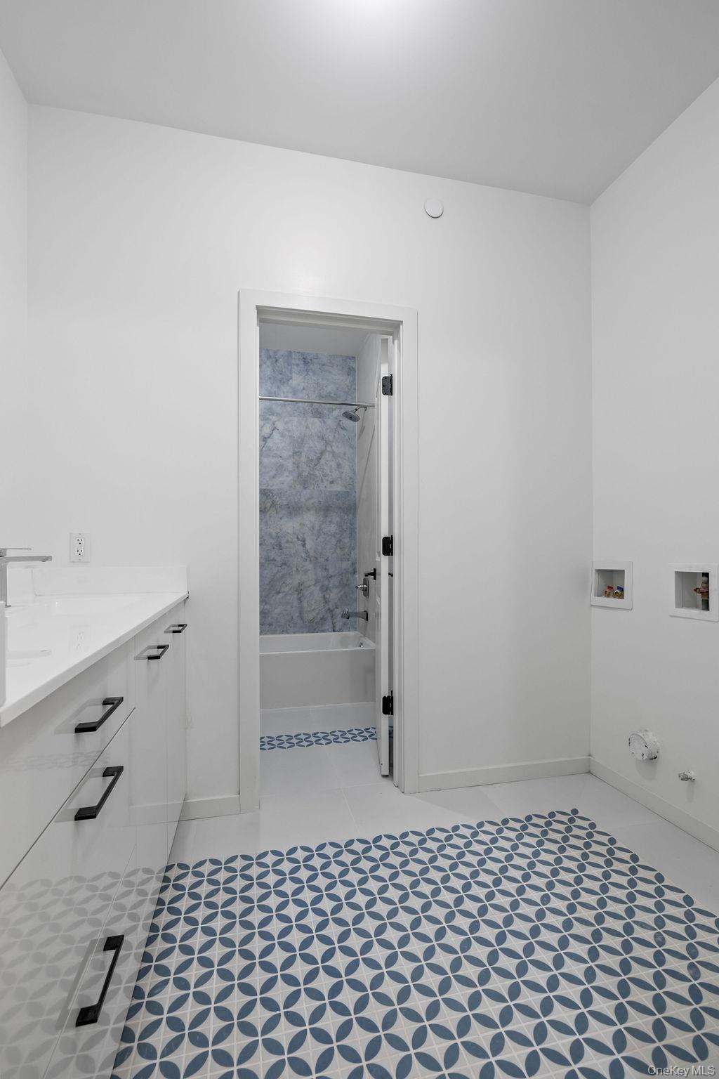 36 Calvert Drive, Unit 314 photo 25