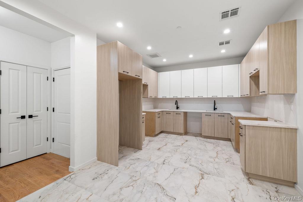 36 Calvert Drive, Unit 314 photo 6