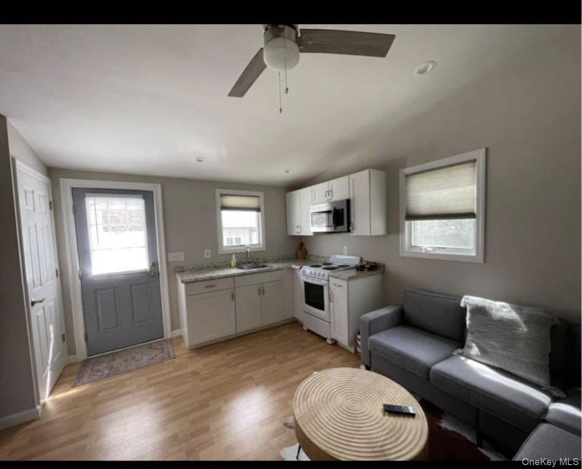 8 Martha Lane – For Rent photo 5