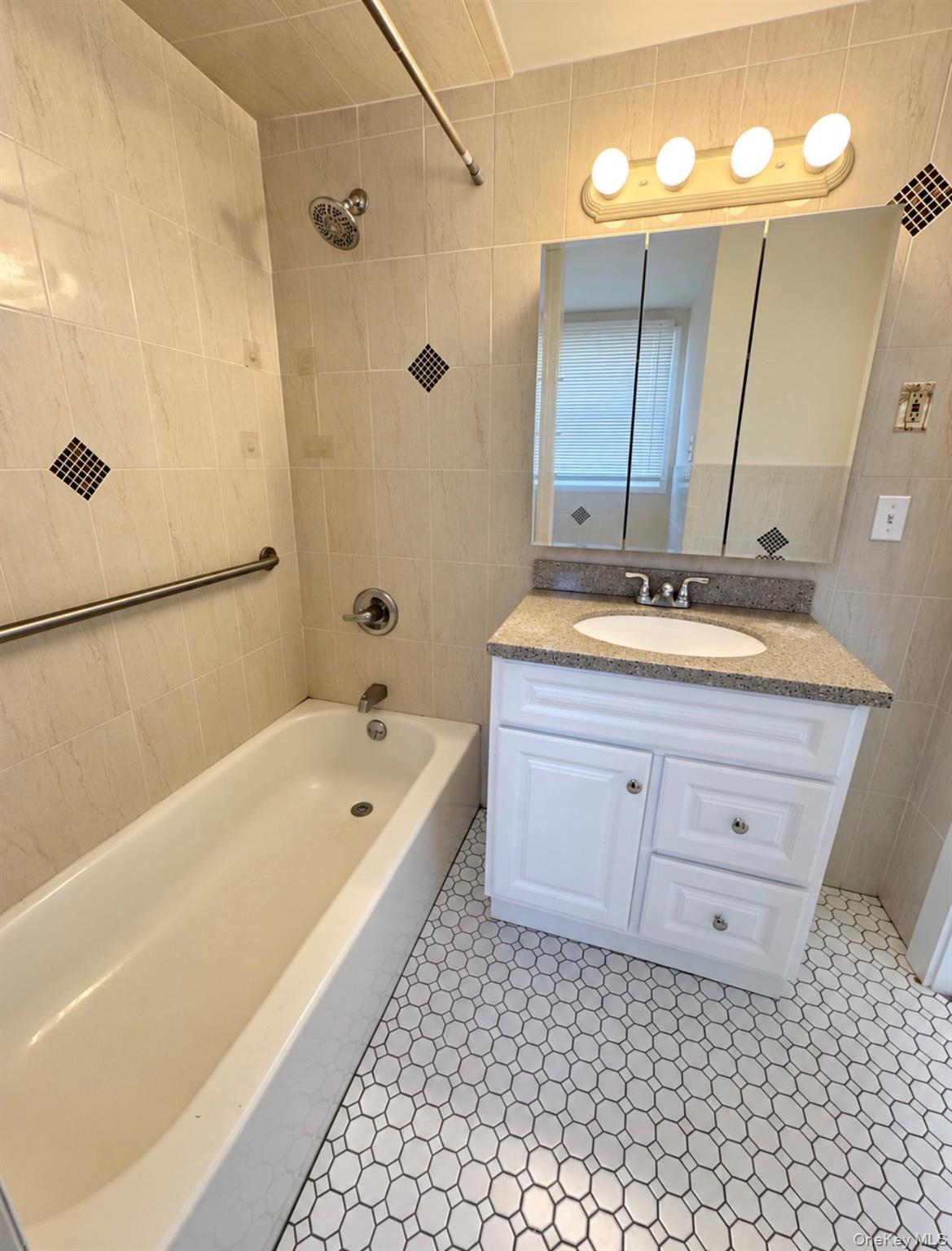 10 Colt Avenue – For Rent photo 11