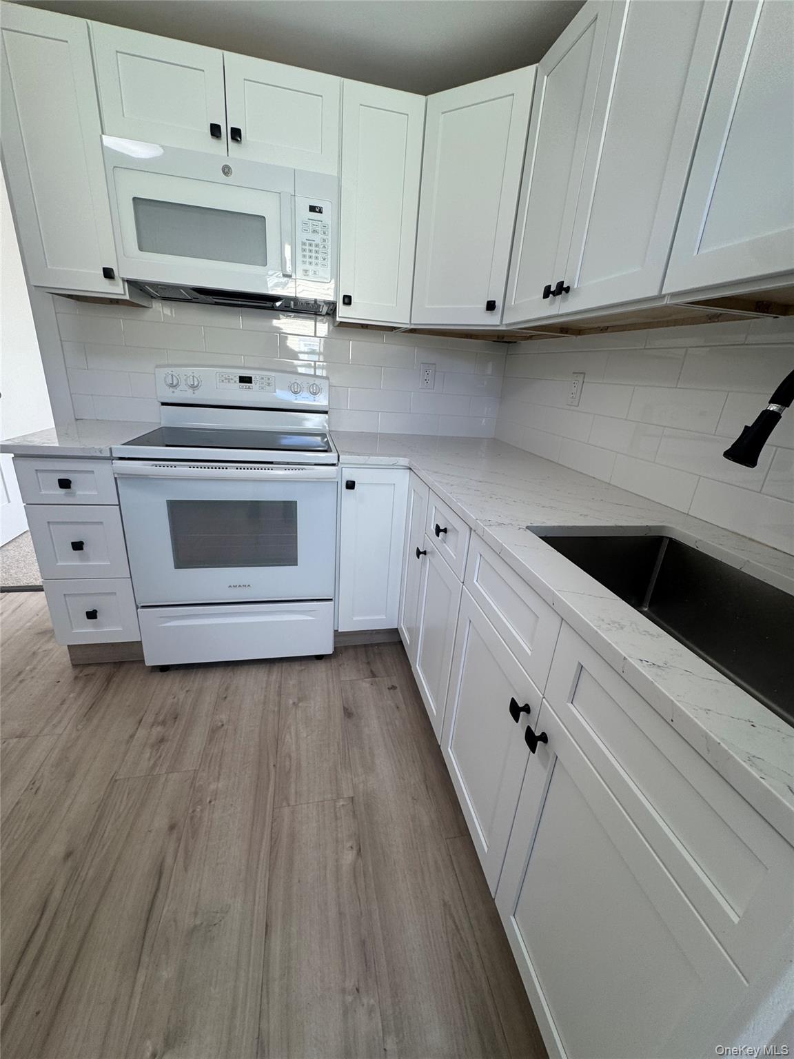 10 Colt Avenue – For Rent photo 4
