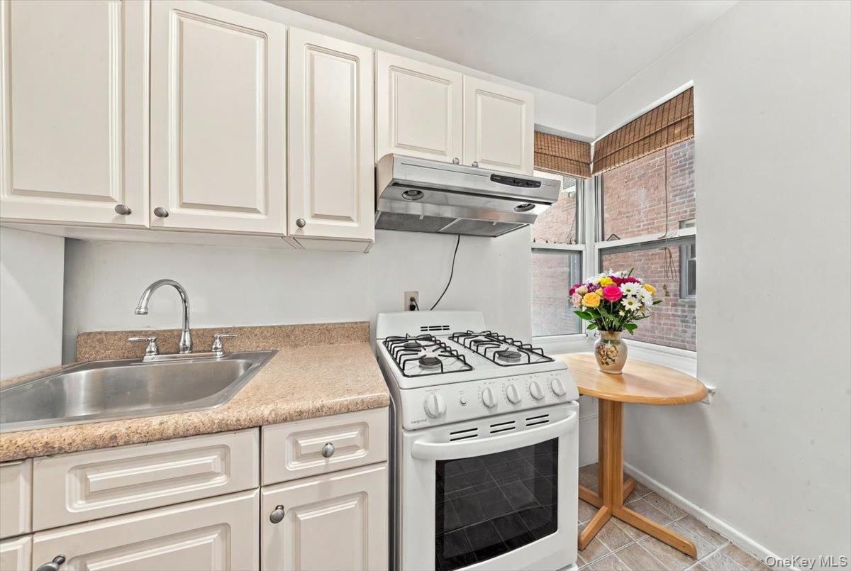 3325 81 Street, Unit 2E photo 11