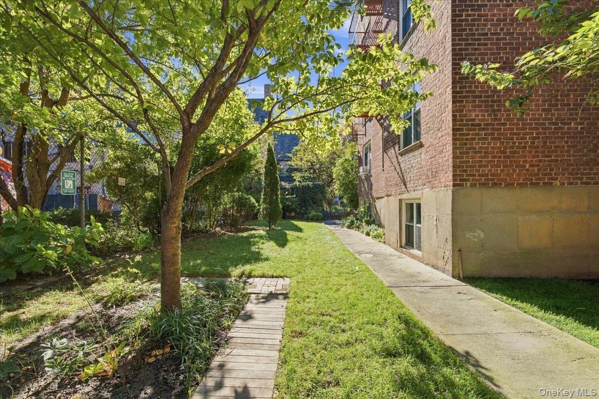 3325 81 Street, Unit 2E photo 22