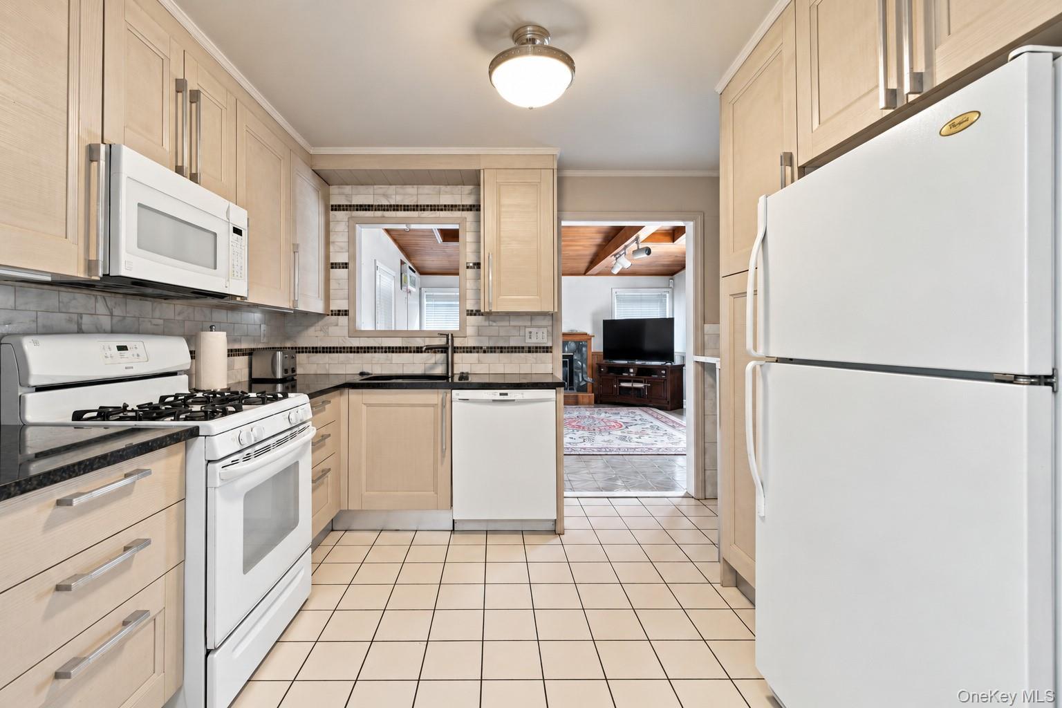 146 Overlook Street – For Sale photo 3