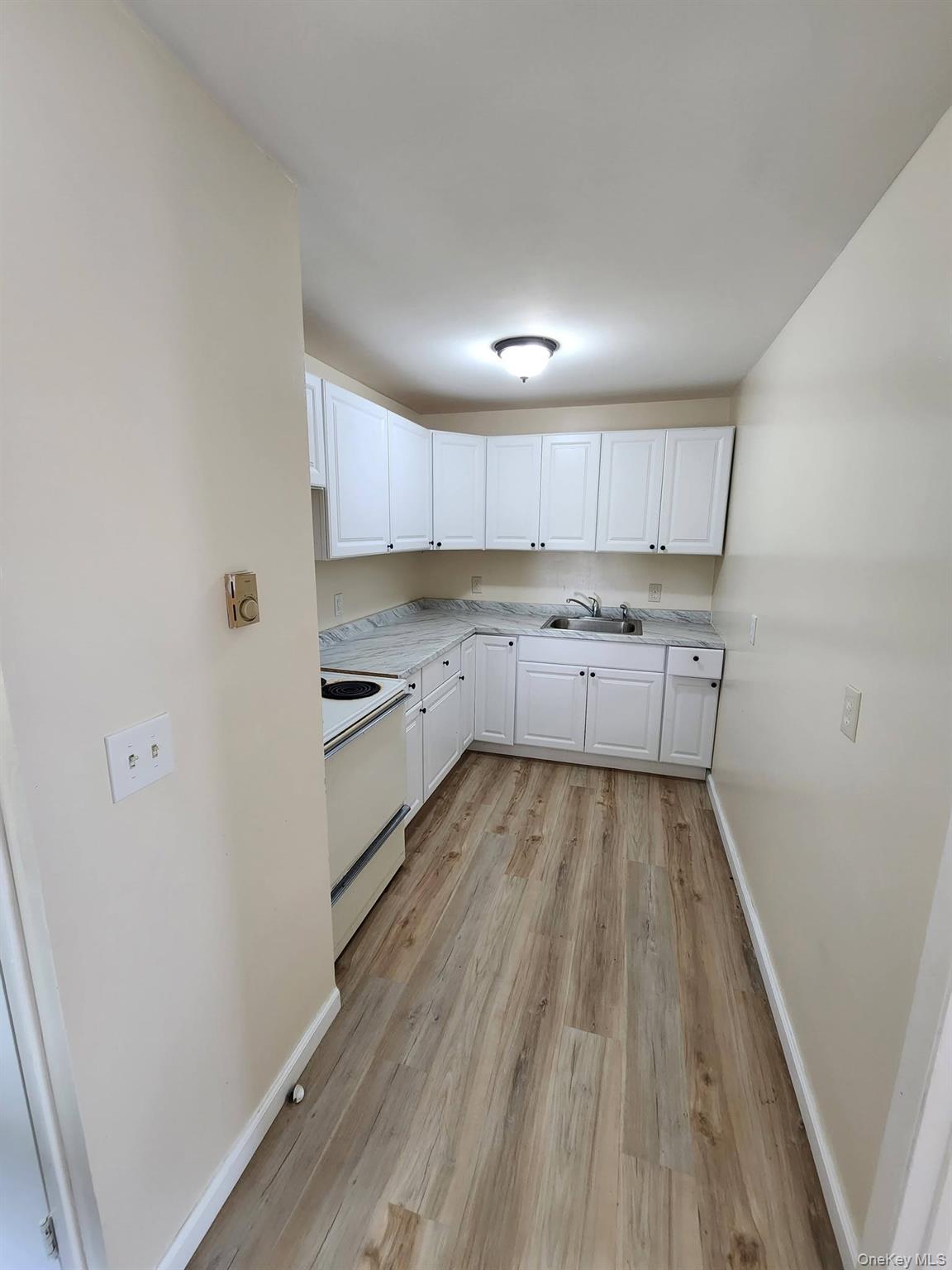 37 Main Street, Unit Unit 5 photo 2