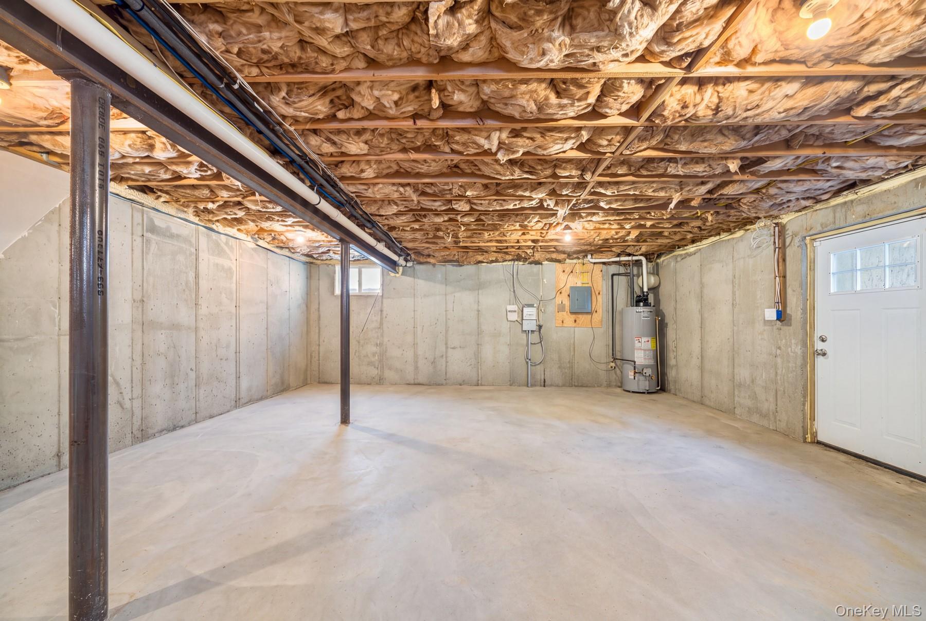 82 Centre Avenue – For Sale photo 29