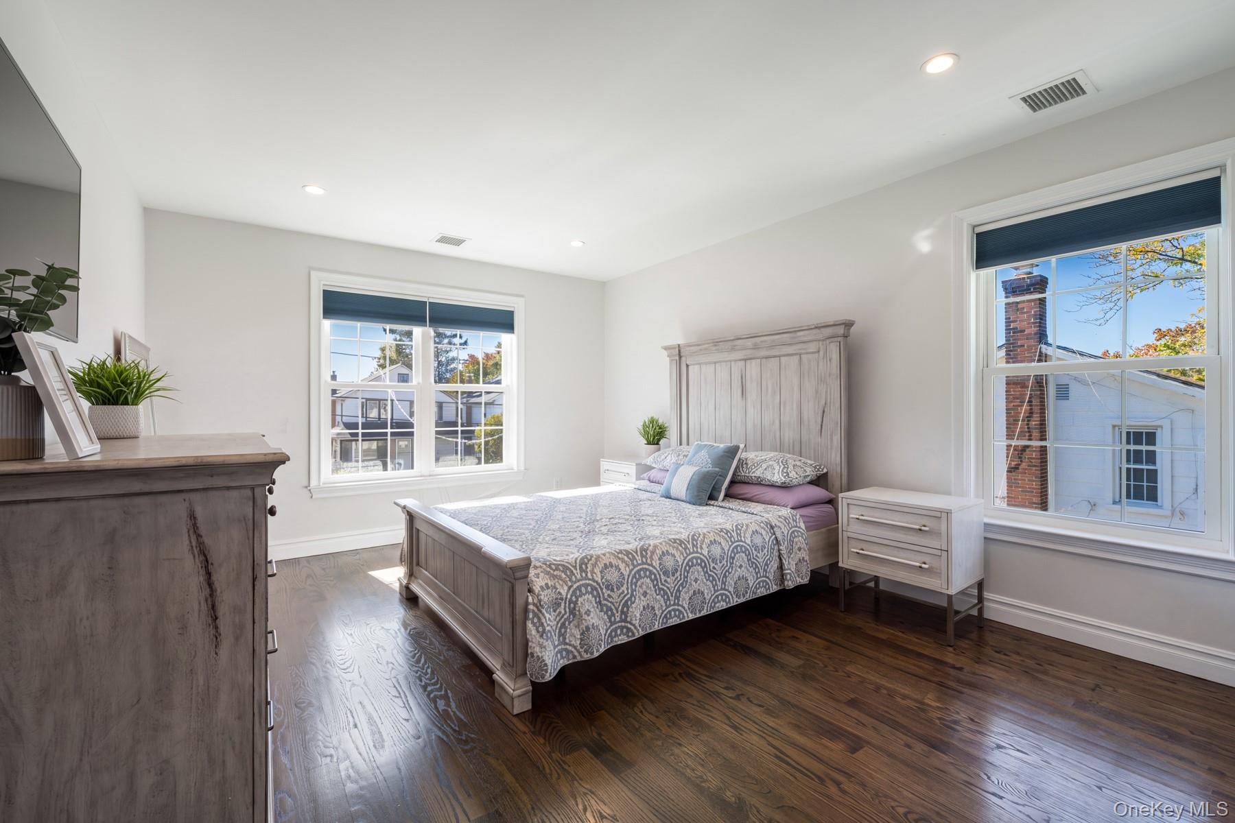 82 Centre Avenue – For Sale photo 16