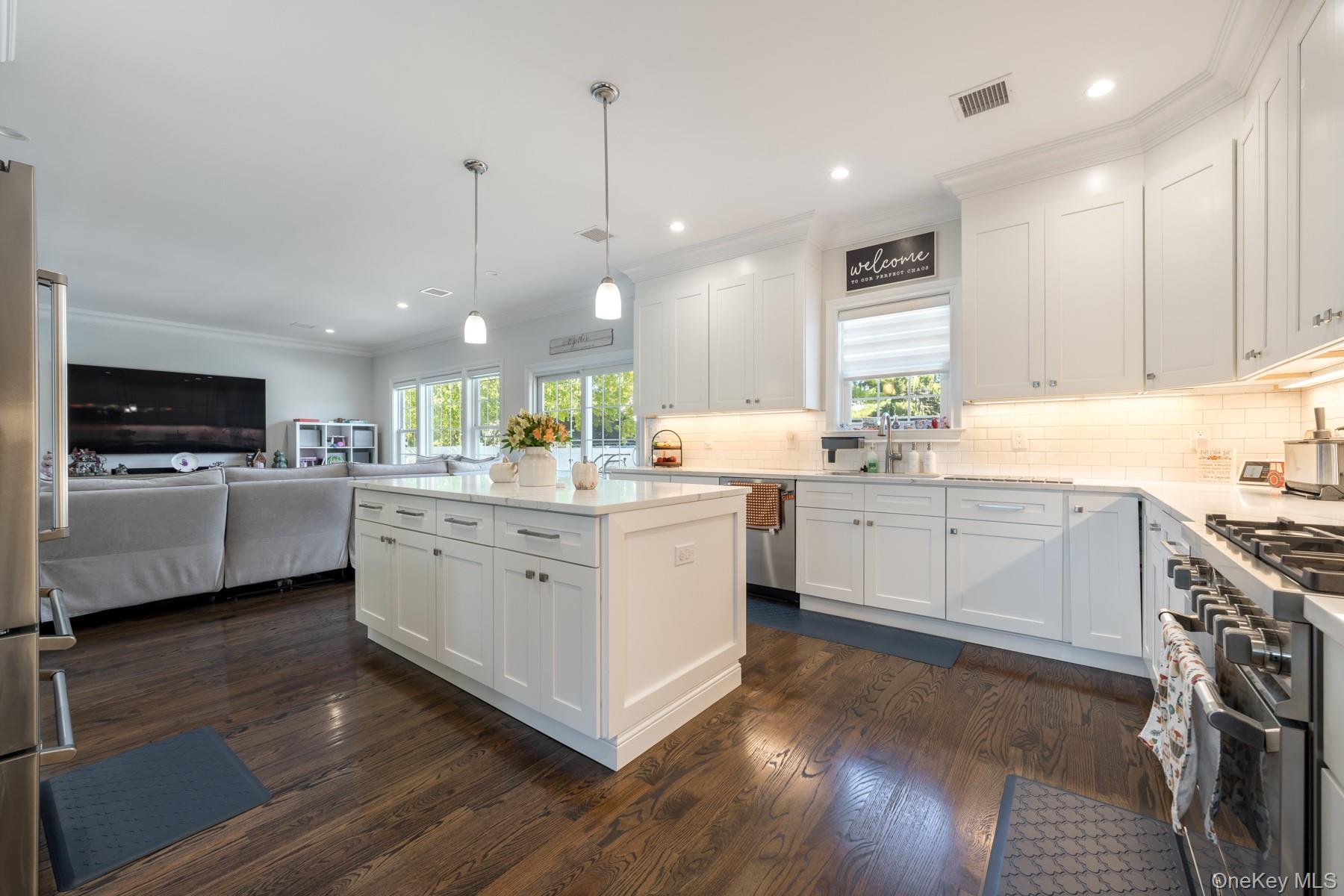 82 Centre Avenue – For Sale photo 9