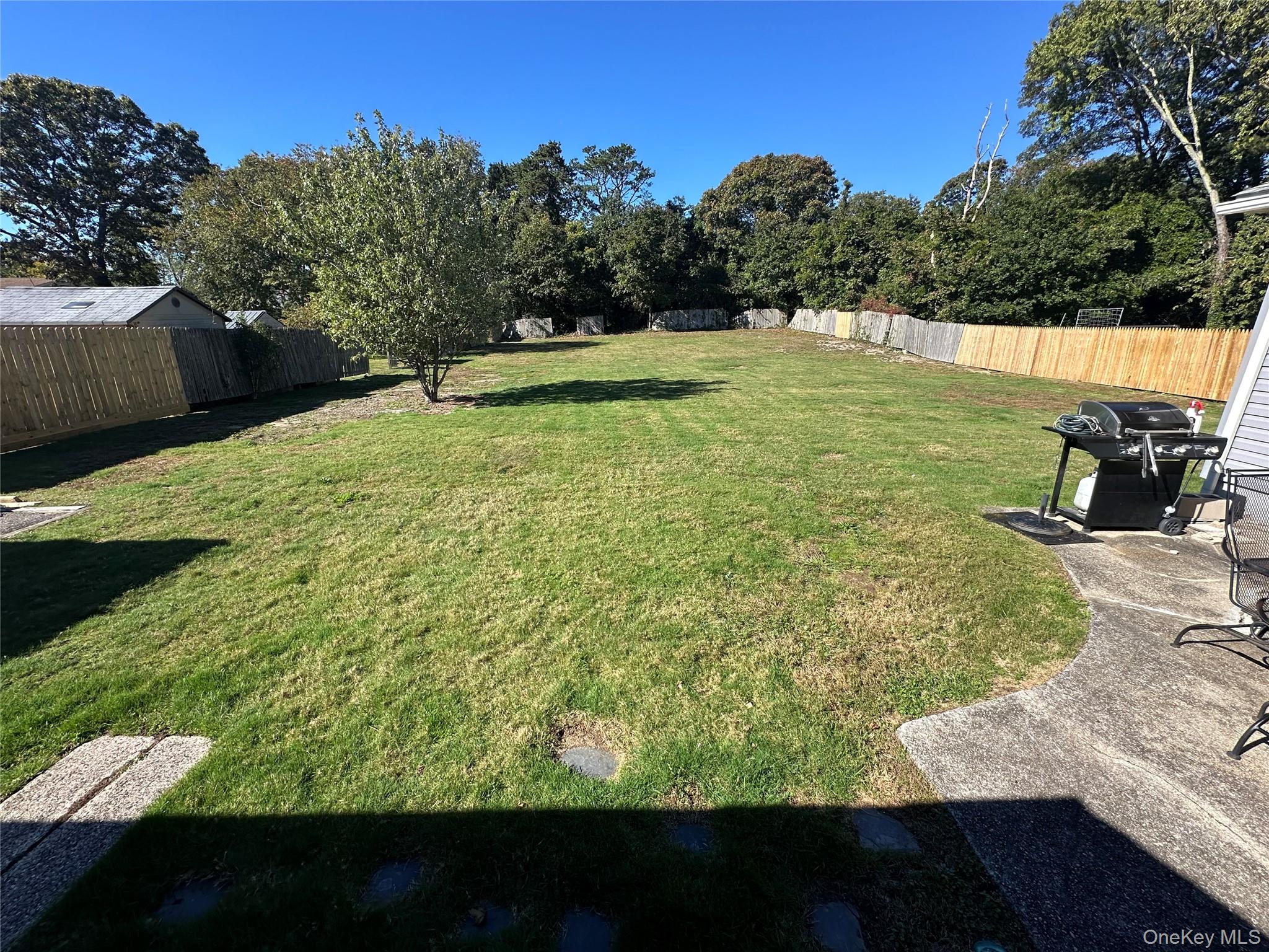 1009 Joselson Avenue – For Sale photo 3