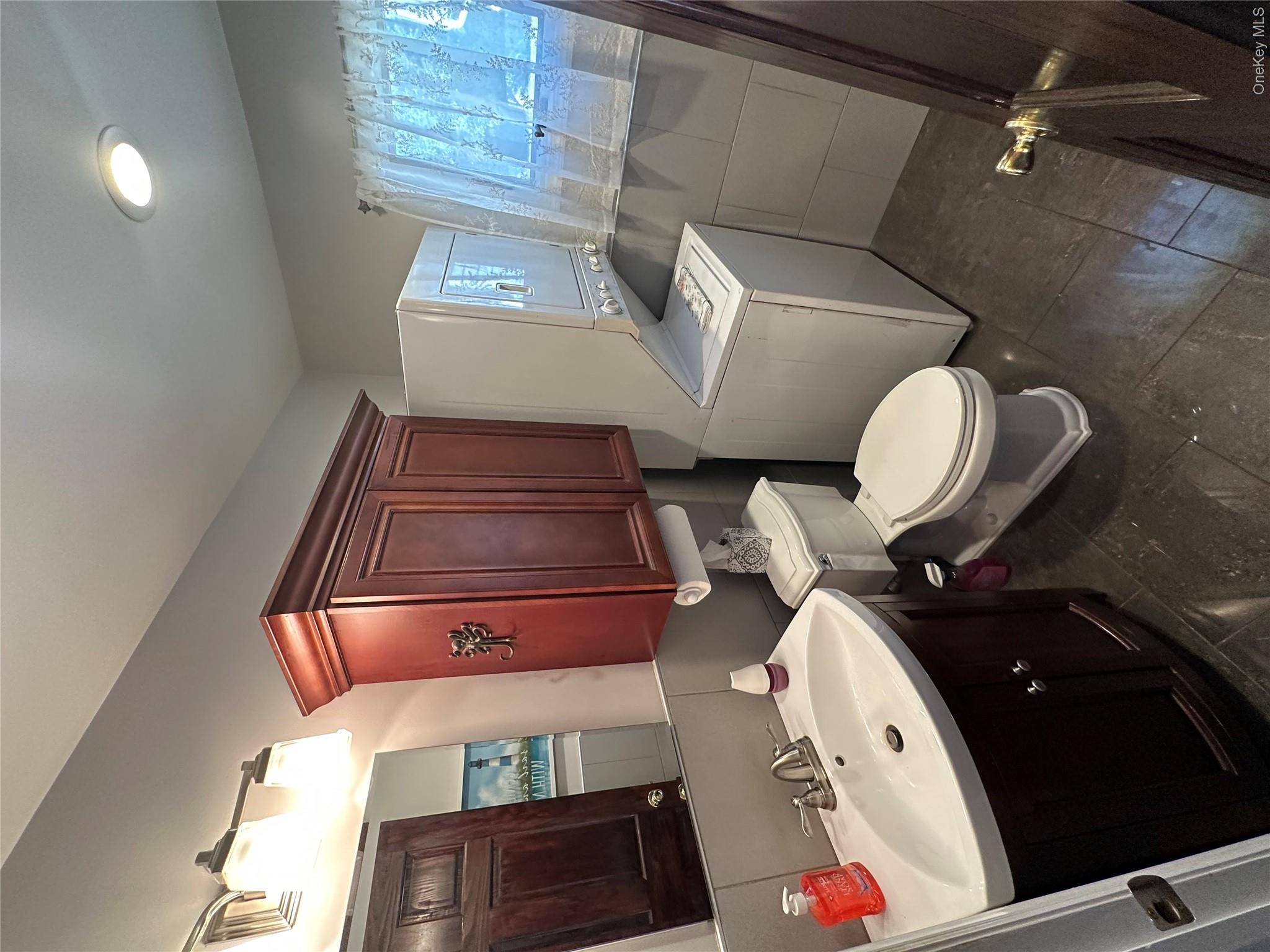 1009 Joselson Avenue – For Sale photo 8