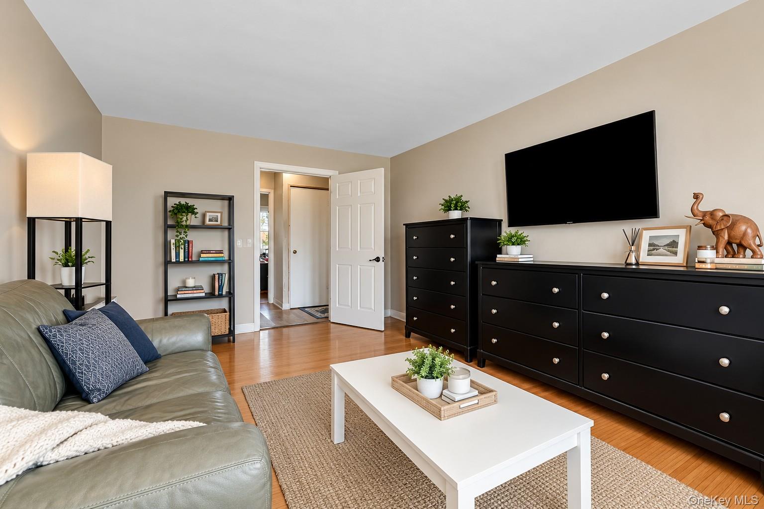 156 Lincoln Avenue, Unit 4L photo 9