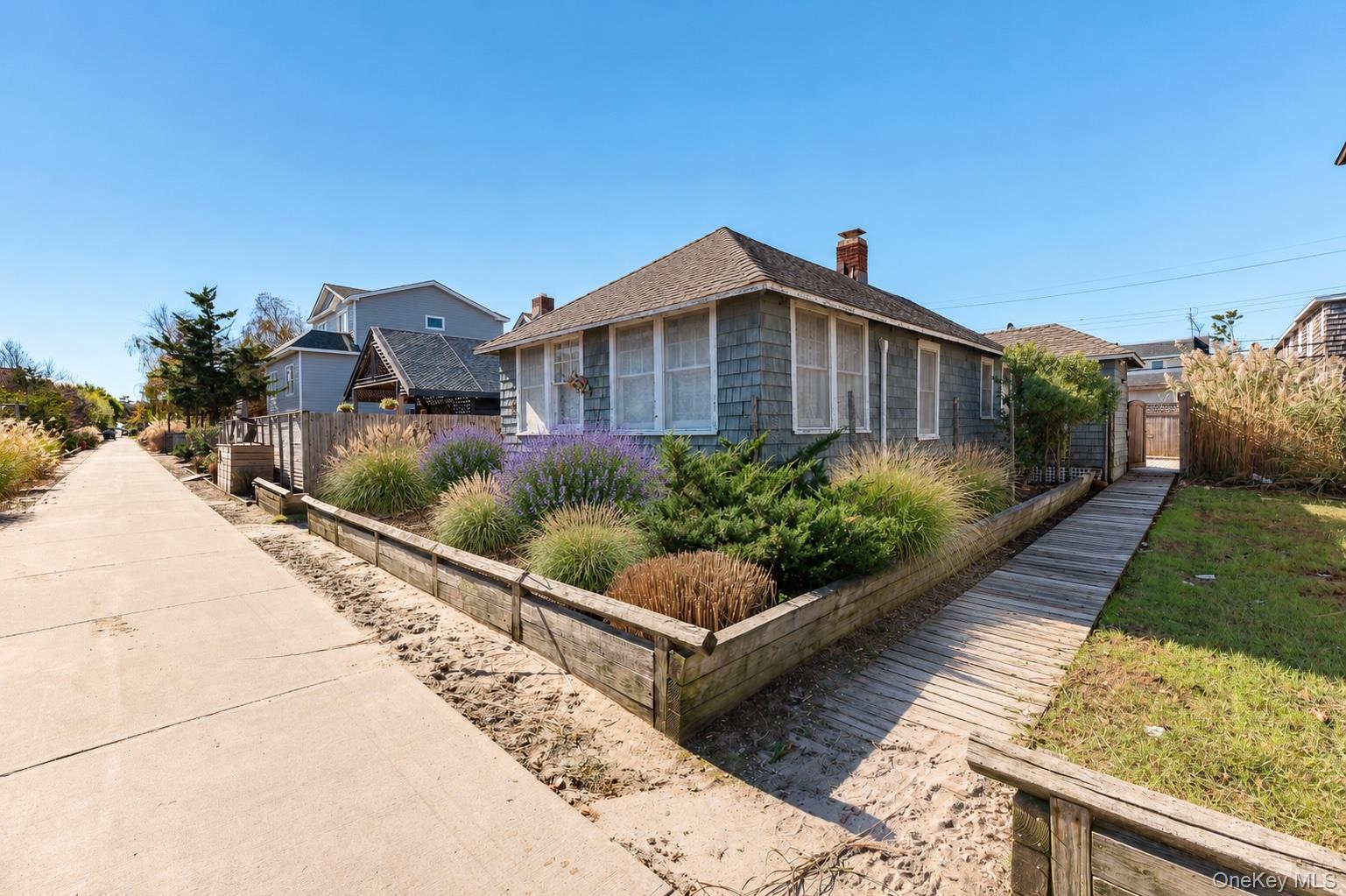 330 Dehnhoff Walk – For Sale photo 2
