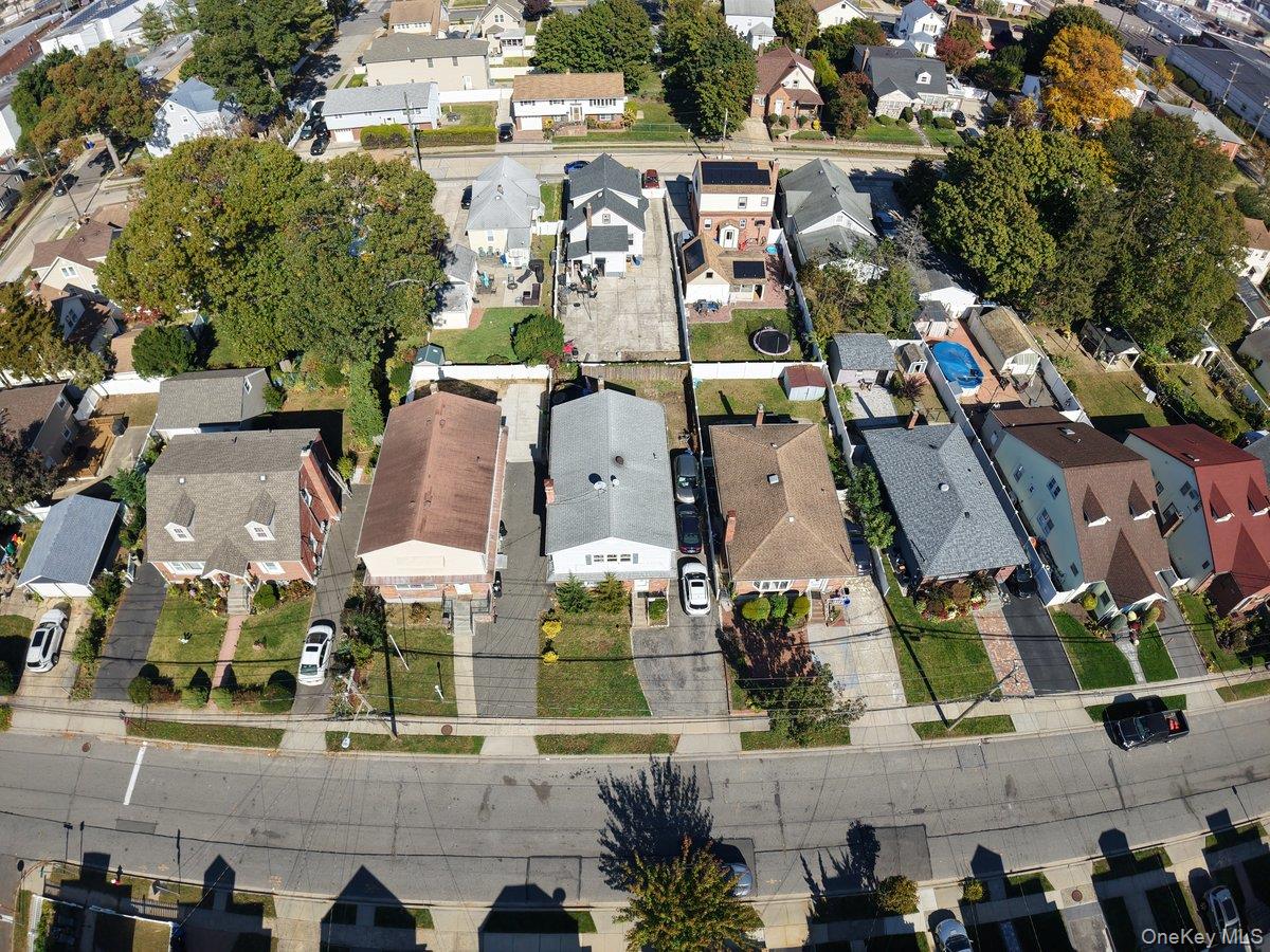 221 E Mineola Avenue – For Sale photo 5
