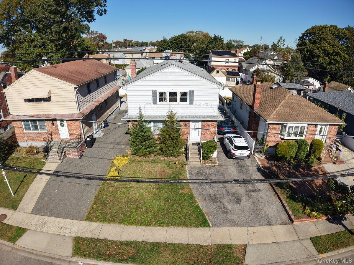 221 E Mineola Avenue – For Sale photo 3