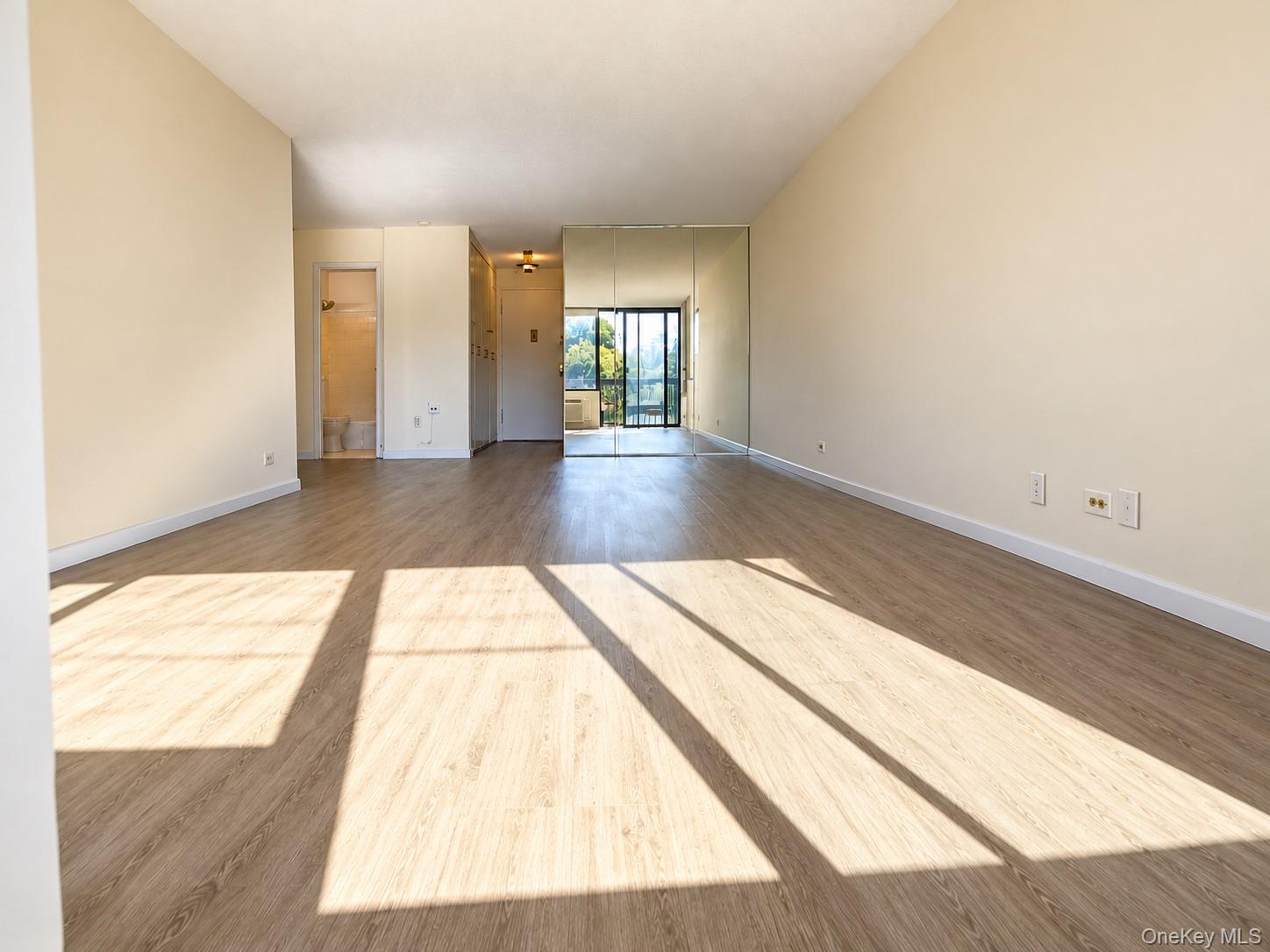 15038 Union Turnpike, Unit 4L photo 5