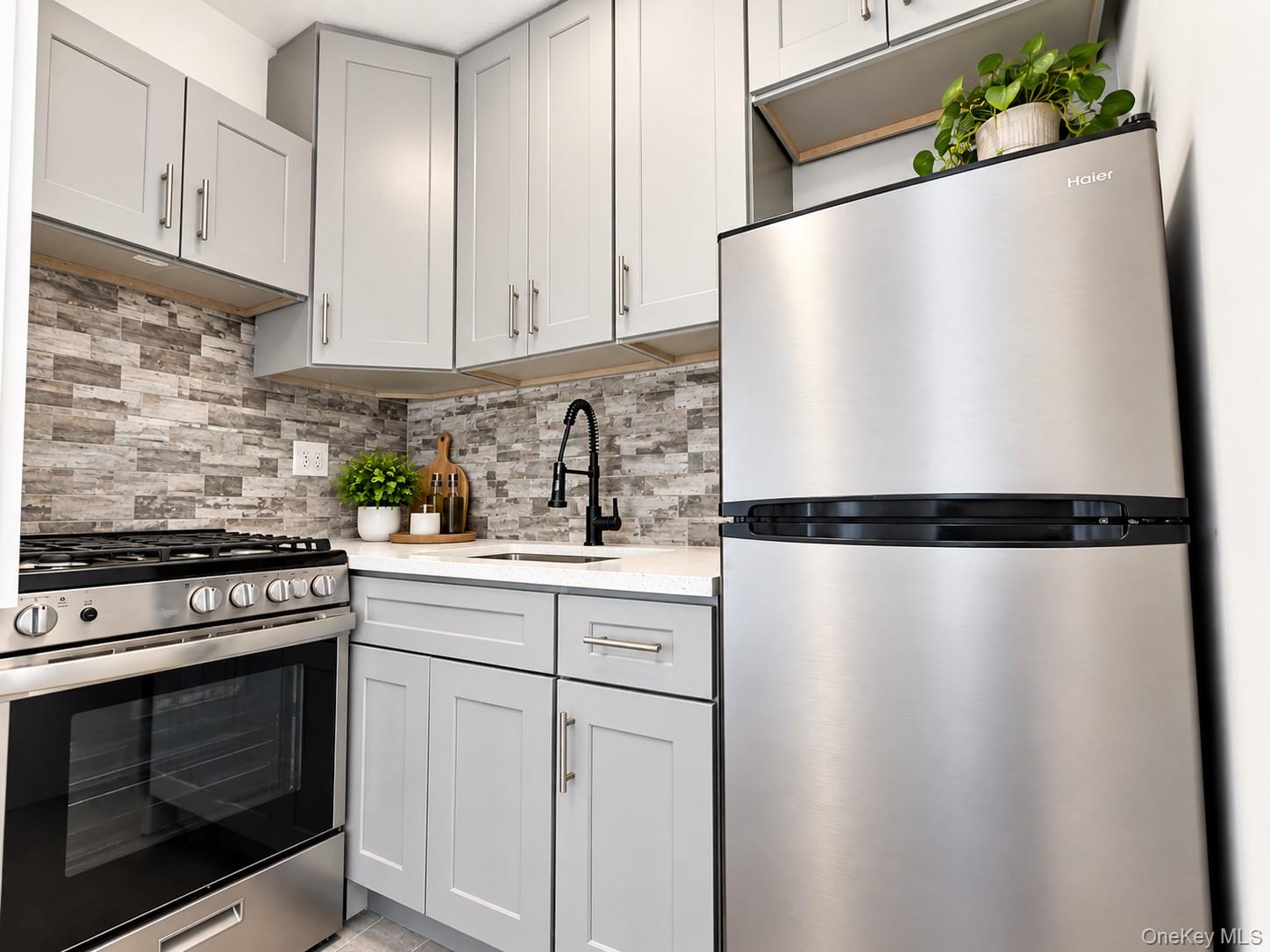 15038 Union Turnpike, Unit 4L photo 7