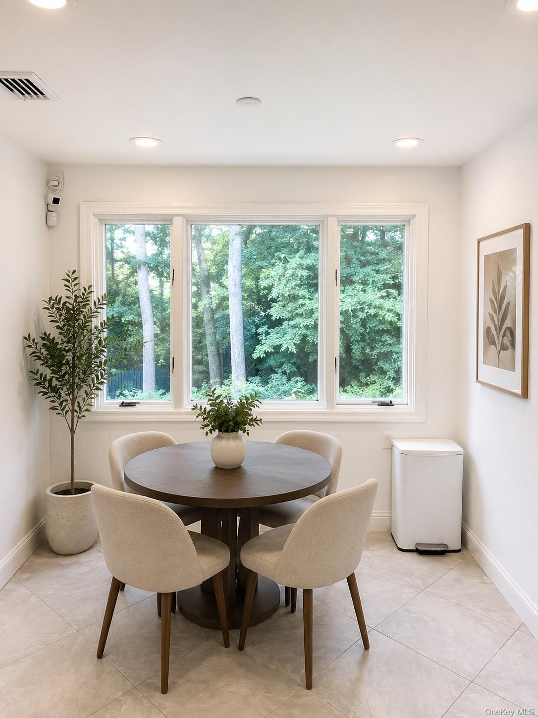 10 Bellingham Lane – For Rent photo 5