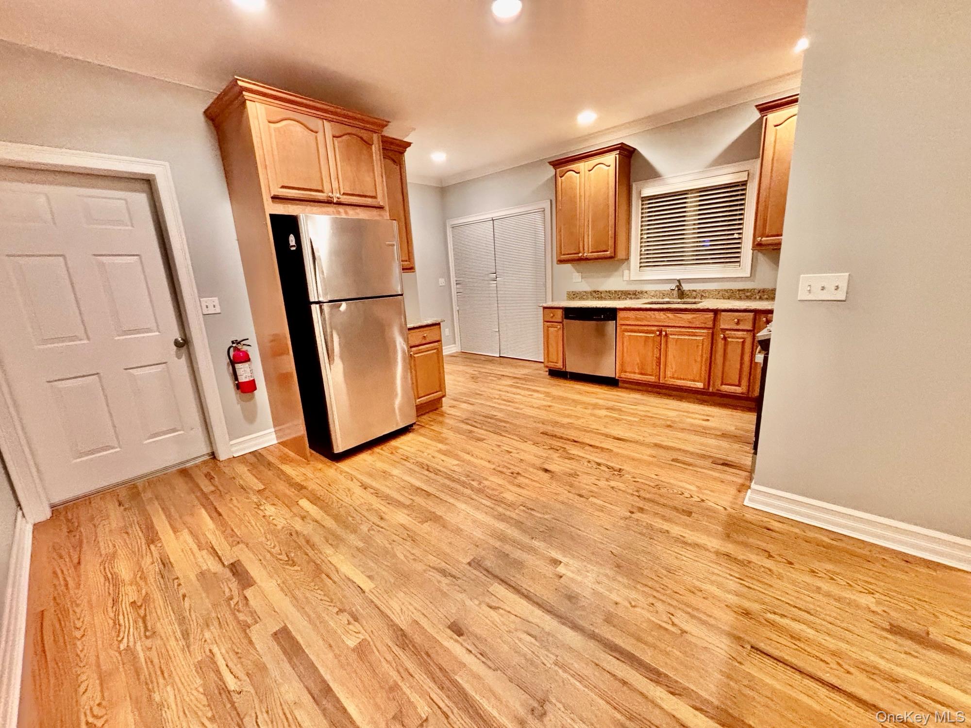1 Owen Street, Unit B photo 16