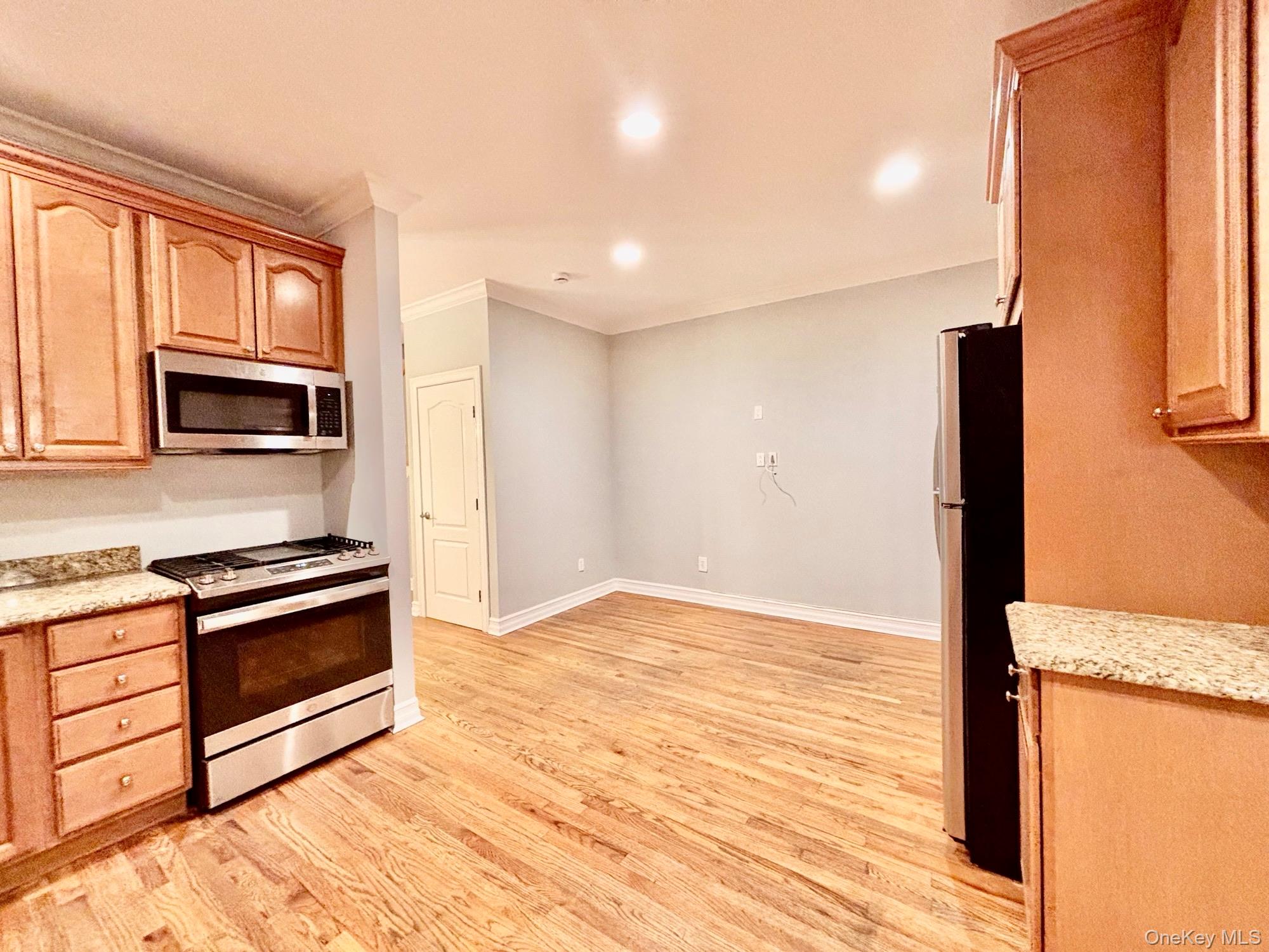 1 Owen Street, Unit B photo 12