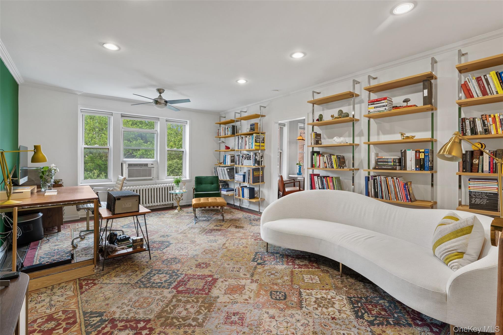 280 Bronxville Road, Unit 8B photo 2