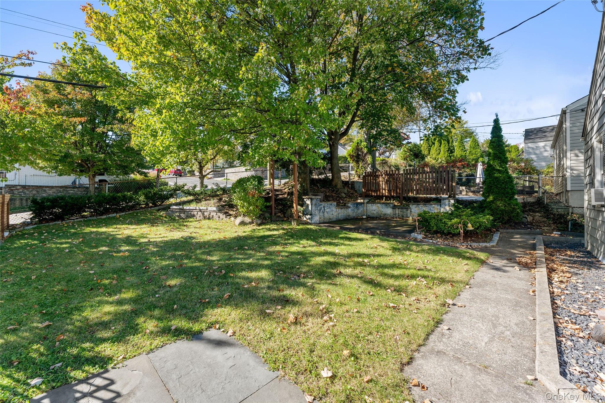7 Floral Lane – For Sale photo 13