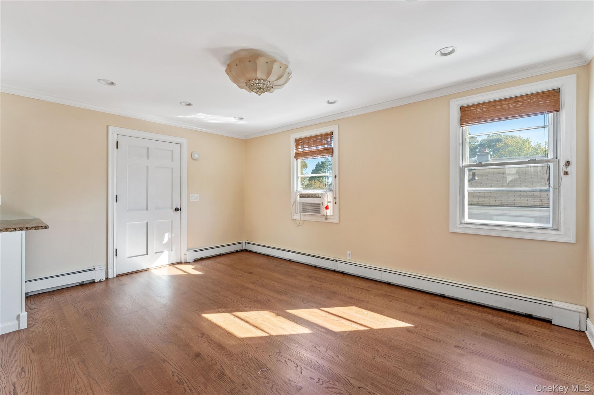 7 Floral Lane – For Sale photo 8