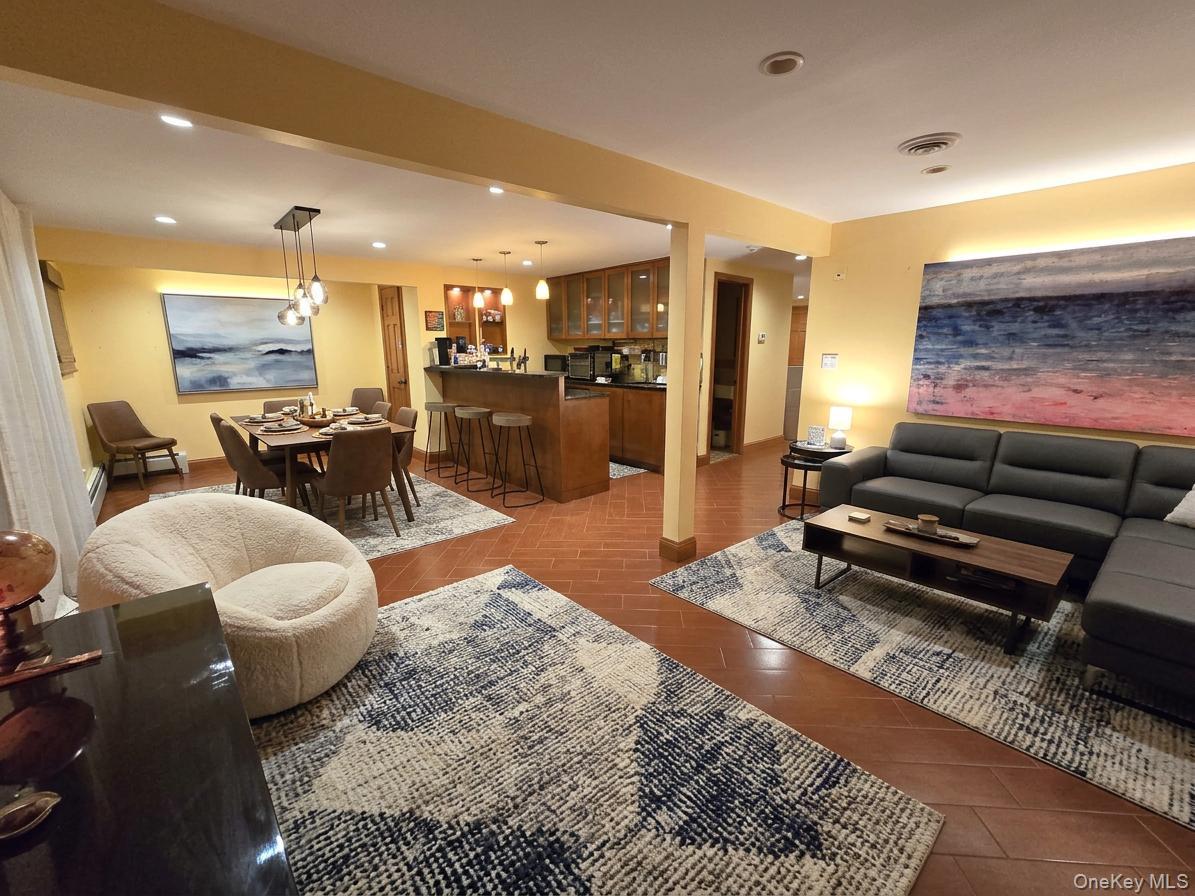 2364 Beverly Road, Unit 1B