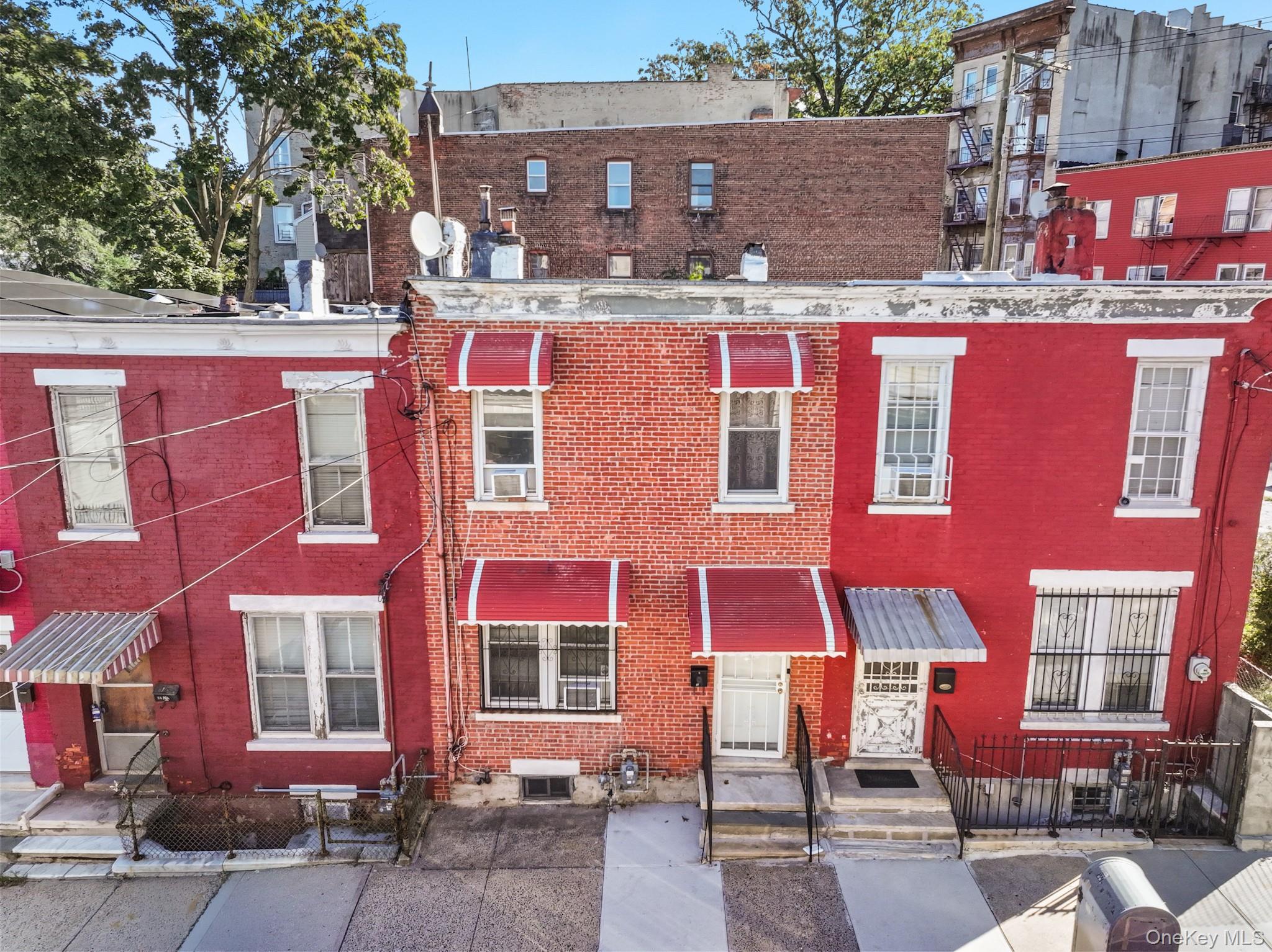 30 Saratoga Avenue – For Sale photo 4