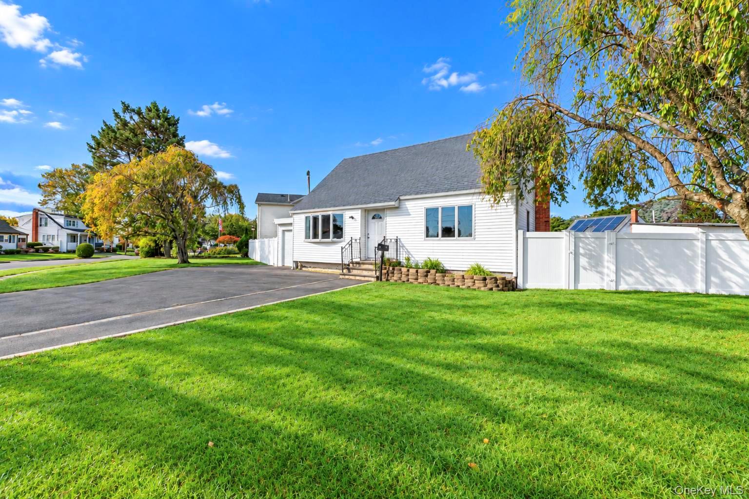 405 17th Street – For Sale photo 3