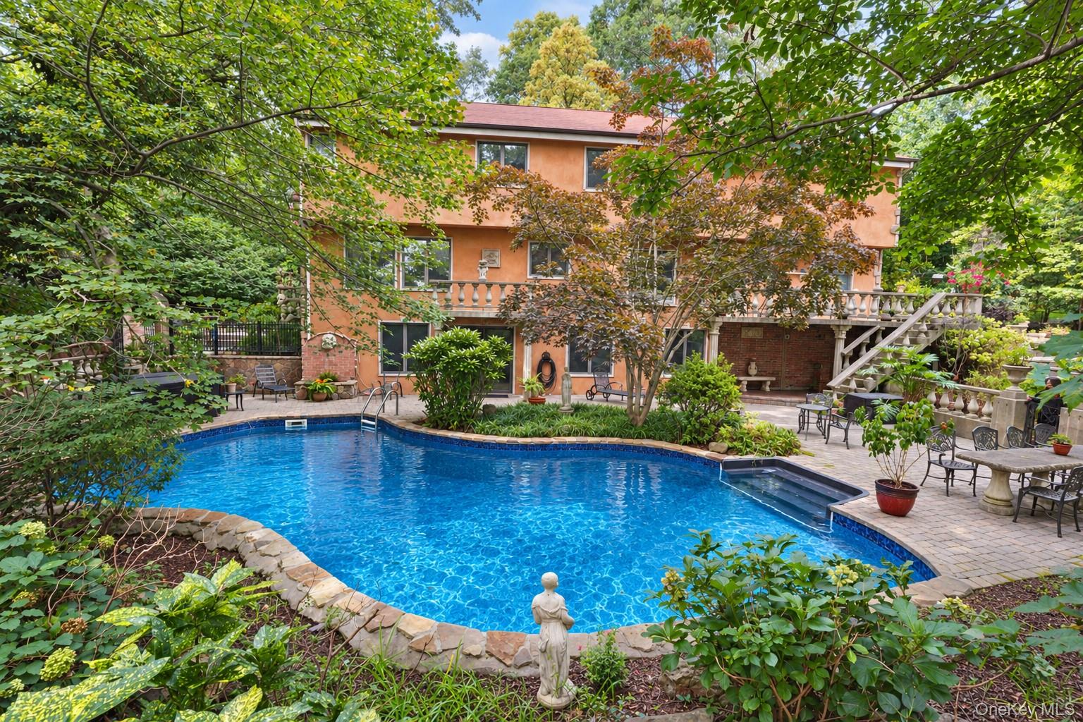 5 Constance Court – For Sale photo 2