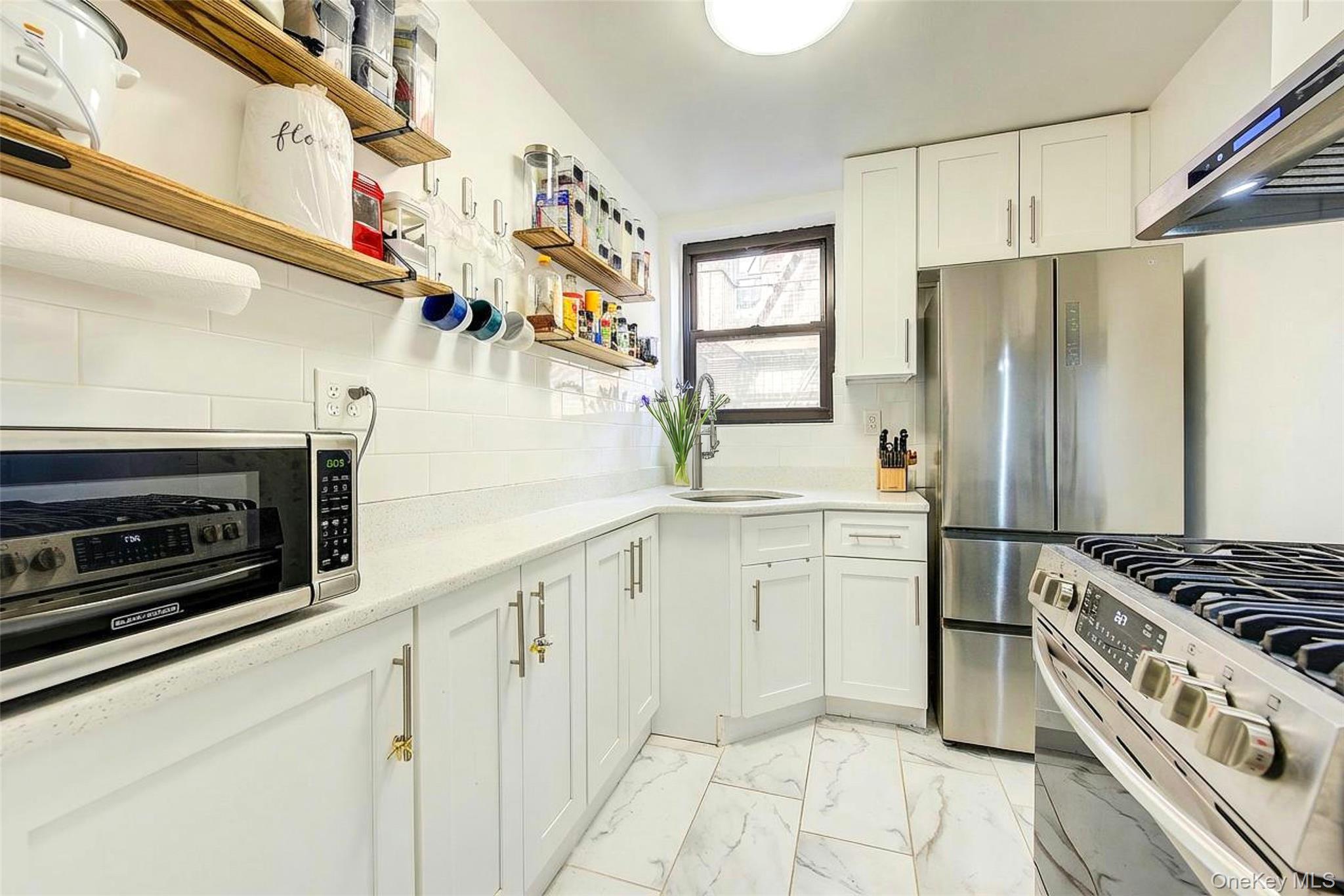 83-30 Vietor Avenue, Unit 708 photo 3