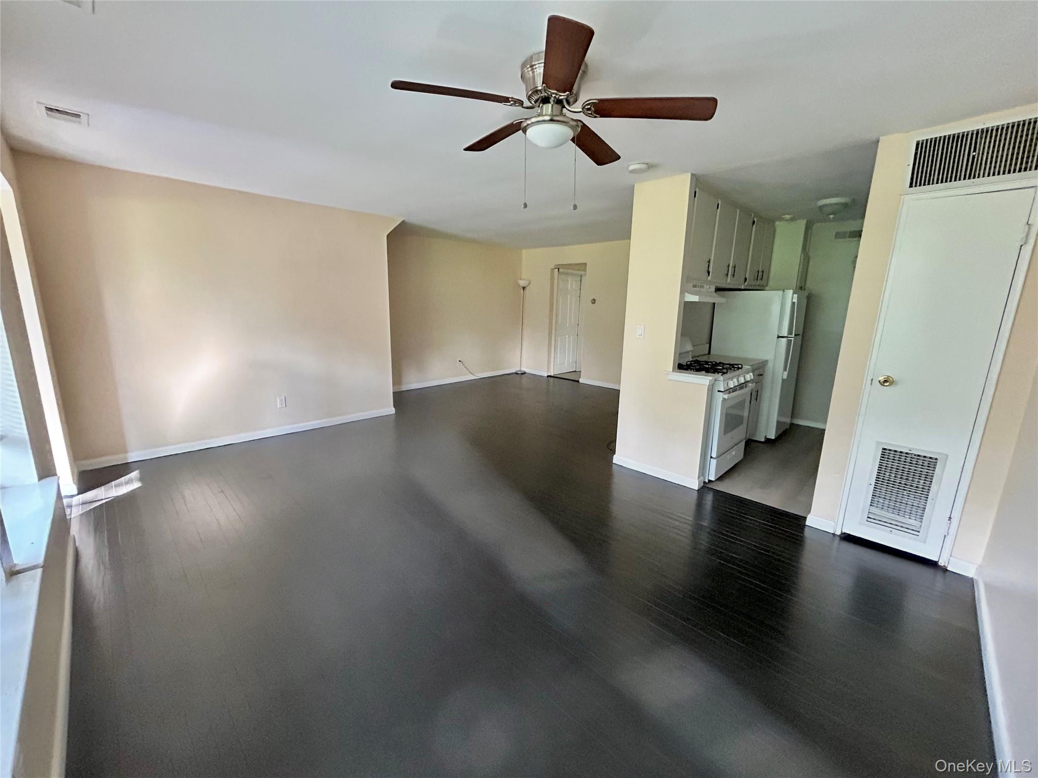 140 Artist Lake Drive – For Rent photo 4