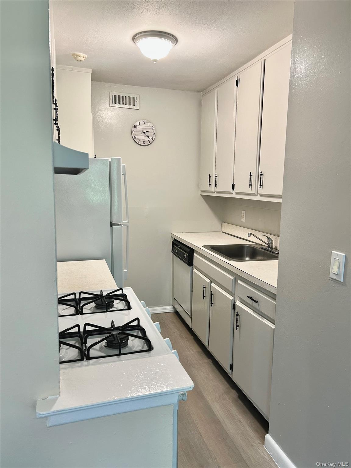 140 Artist Lake Drive – For Rent