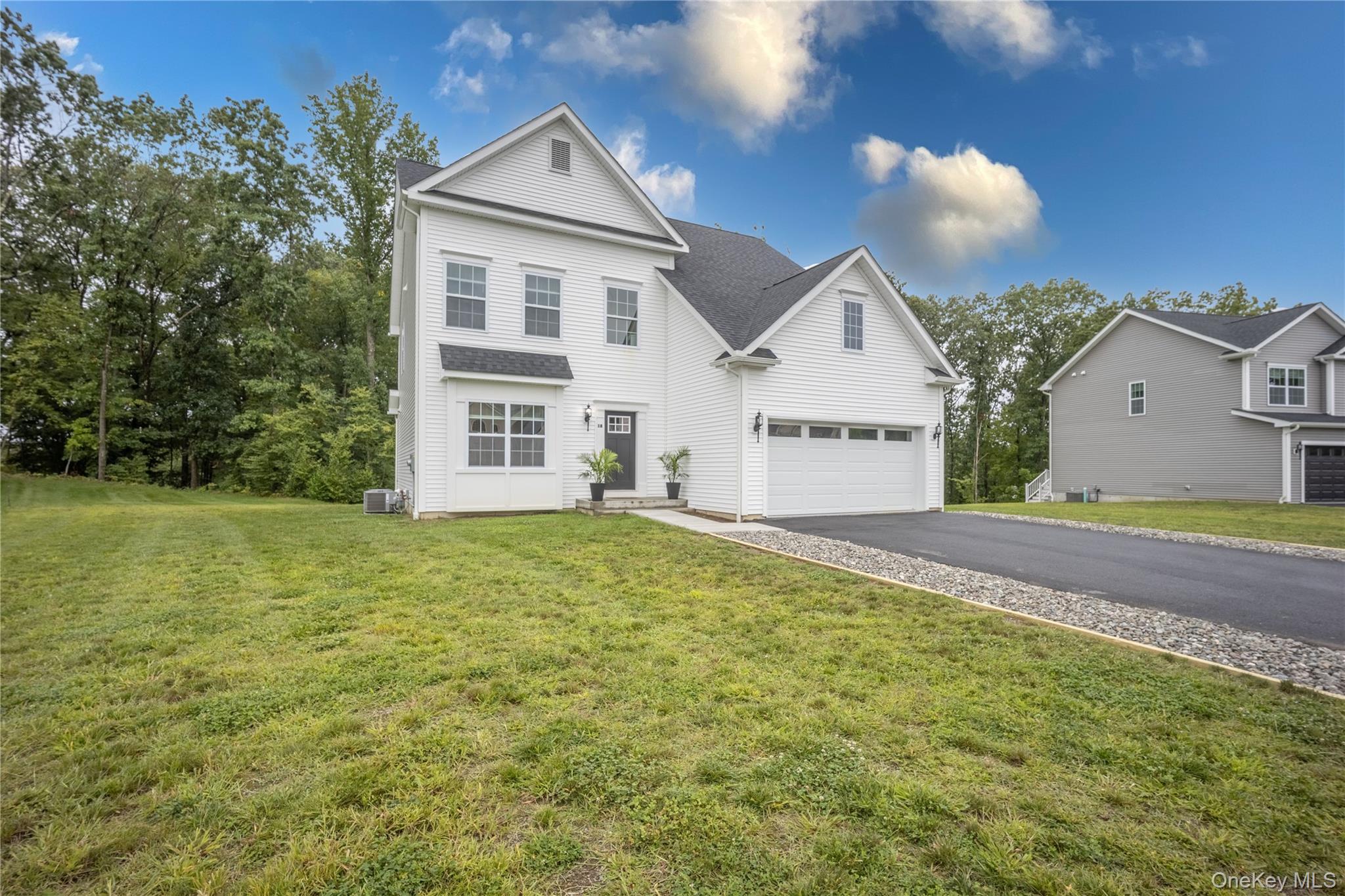 18 Page Court – For Sale photo 2