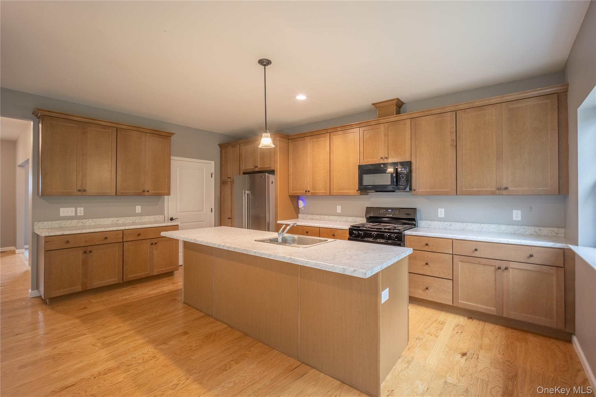 18 Page Court – For Sale photo 5