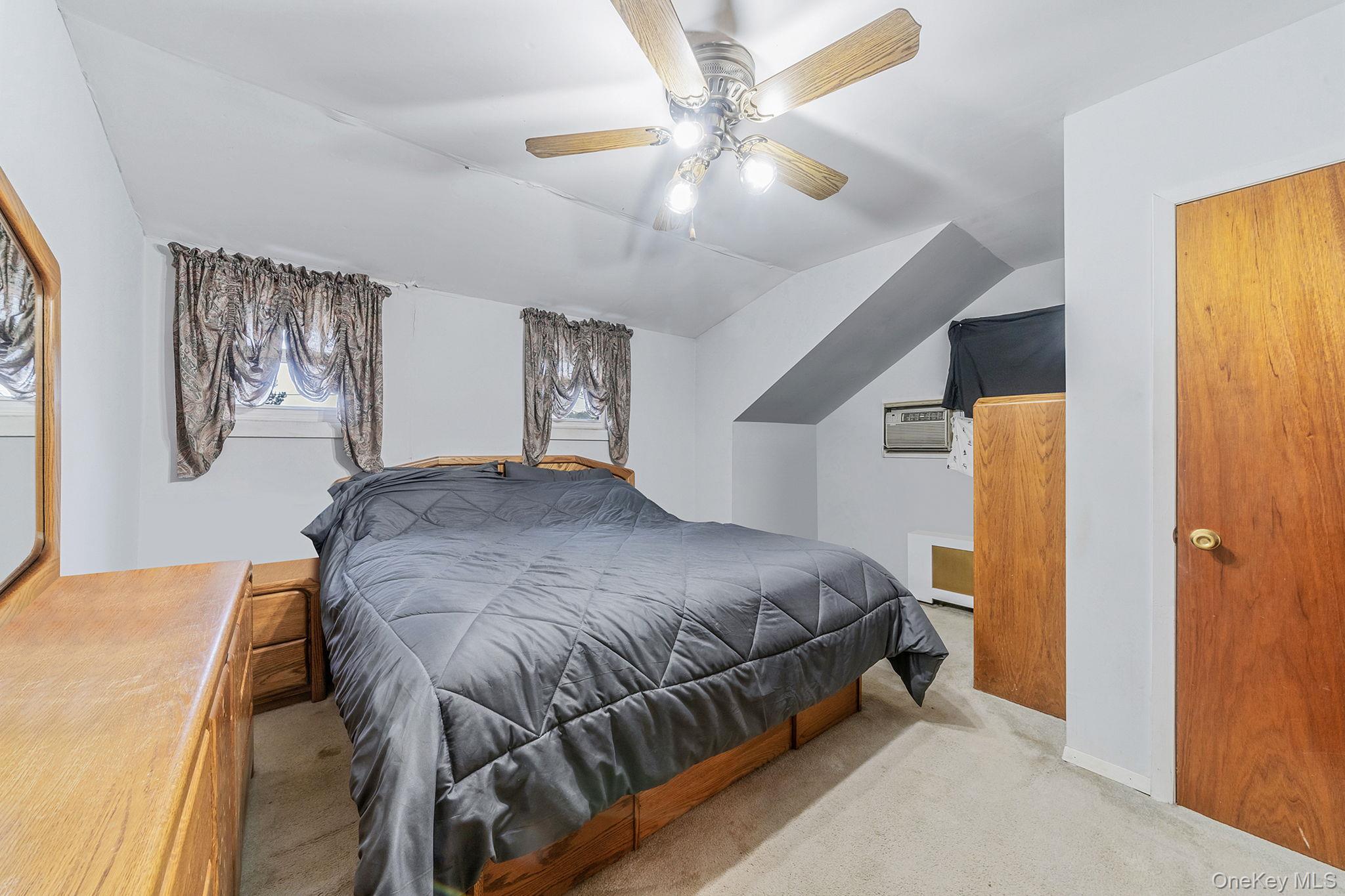 55 E Neck Court – For Sale photo 5