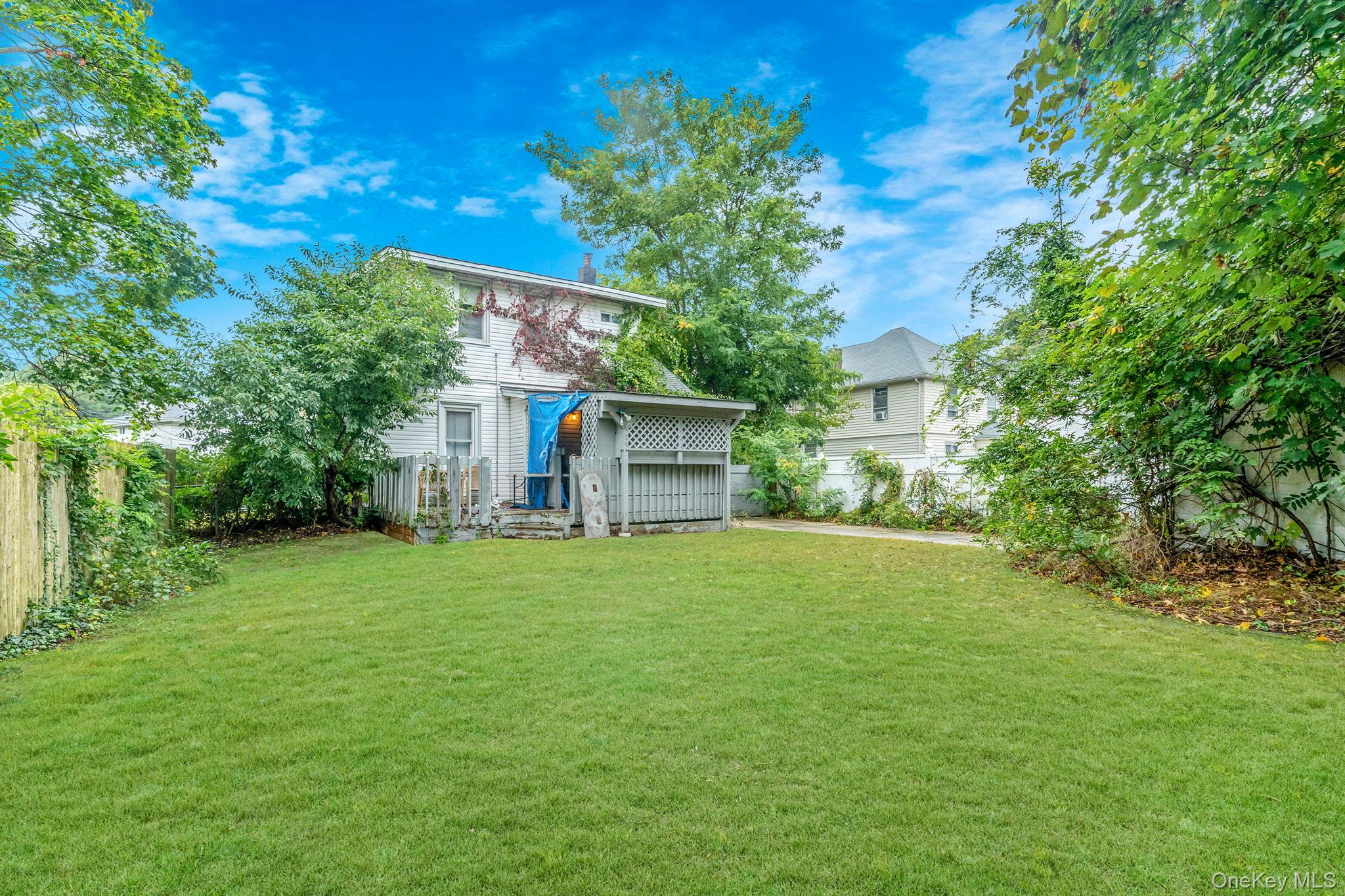 55 E Neck Court – For Sale photo 8