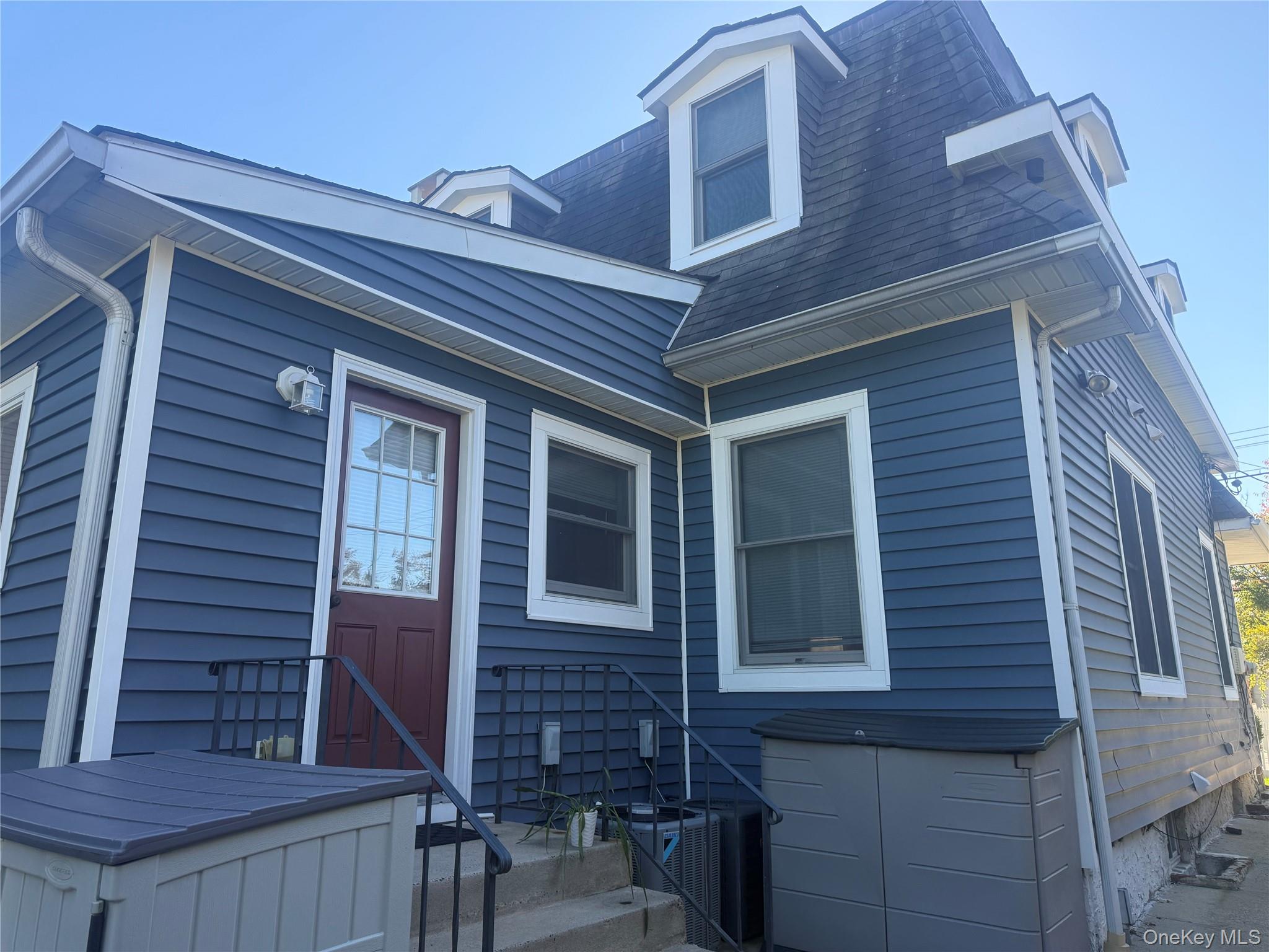 13 Maple St – For Rent photo 9