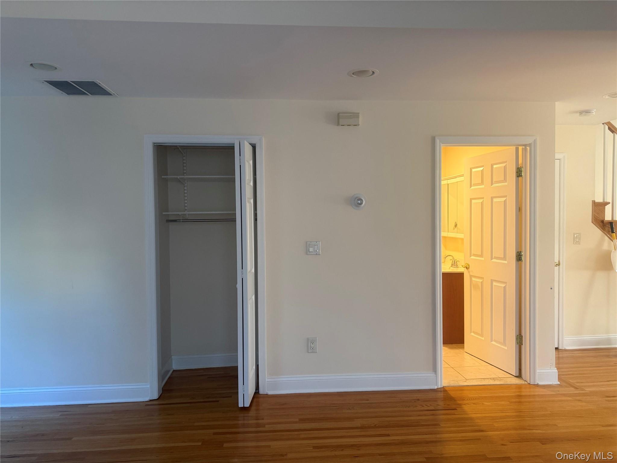 13 Maple St – For Rent photo 3