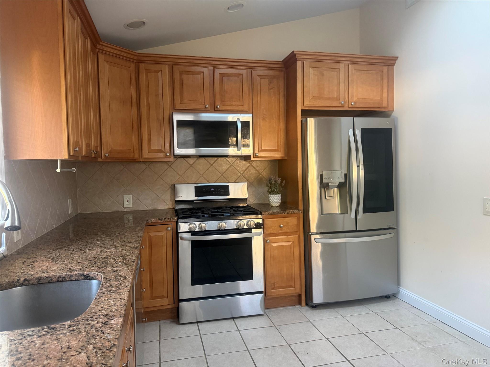 13 Maple St – For Rent