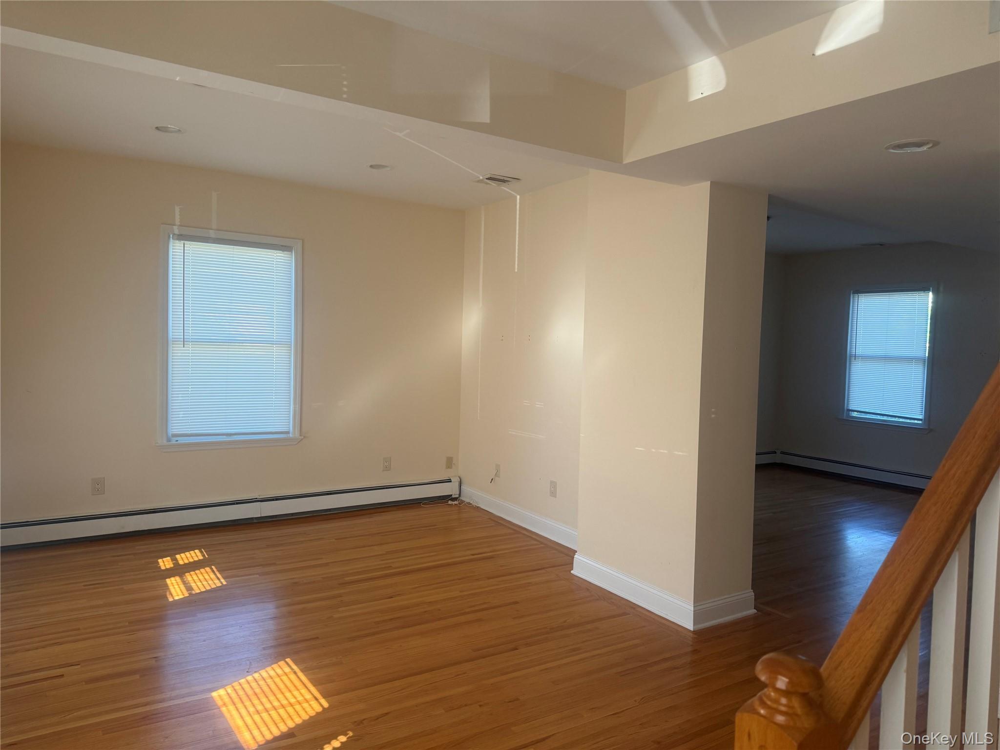 13 Maple St – For Rent photo 4
