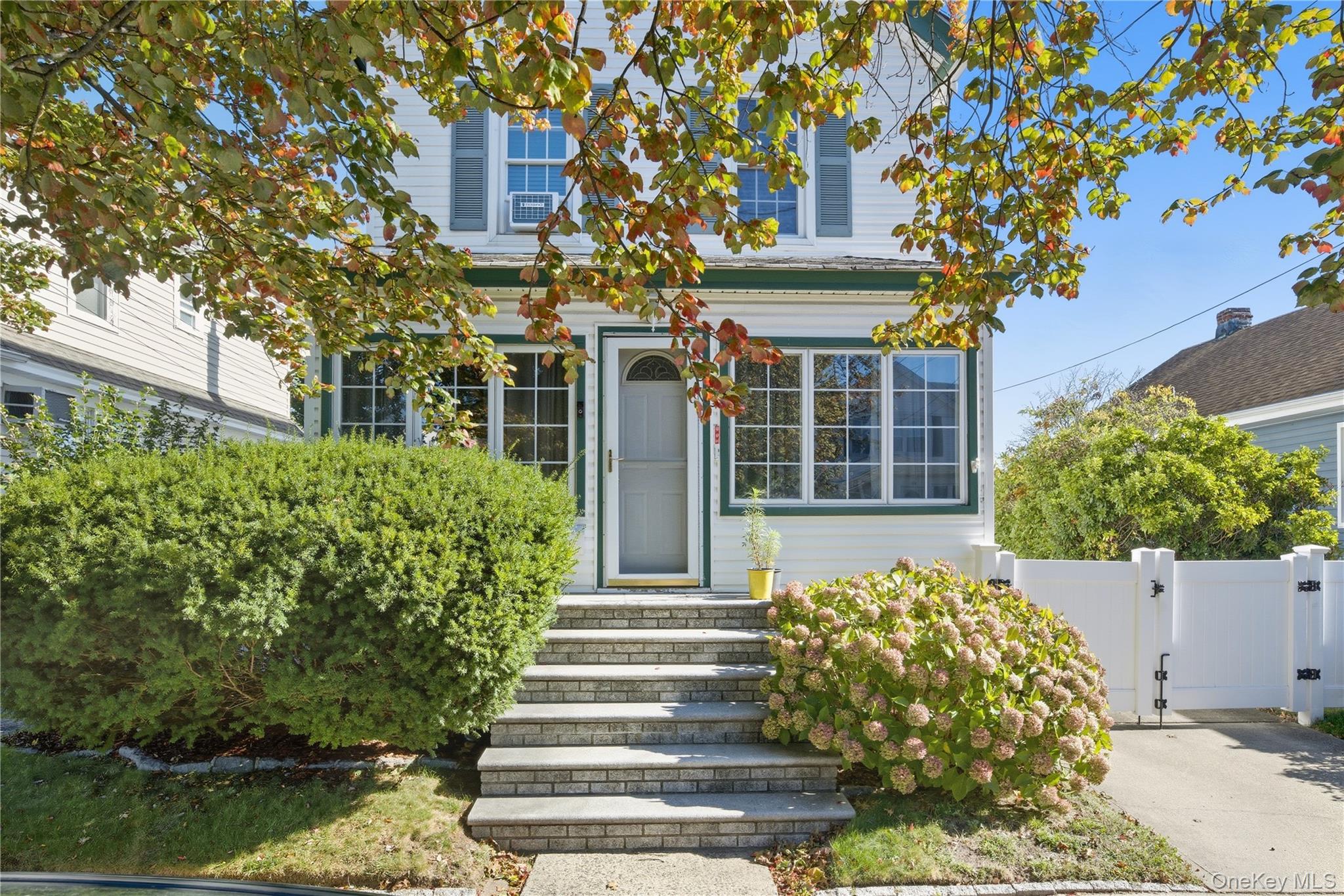 105 Barwick Street – For Sale photo 2
