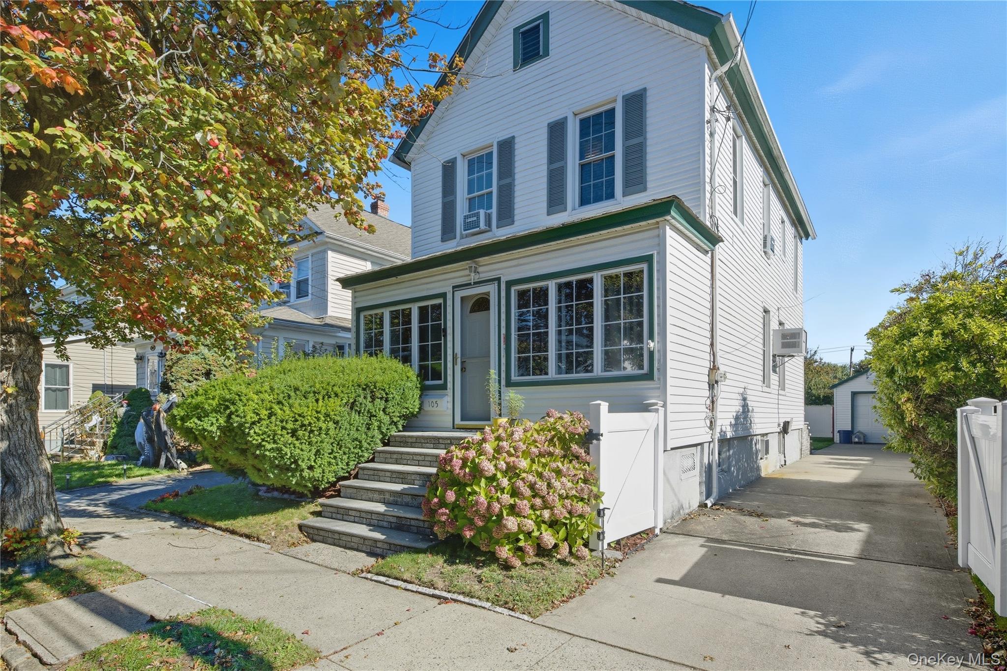 105 Barwick Street – For Sale photo 3