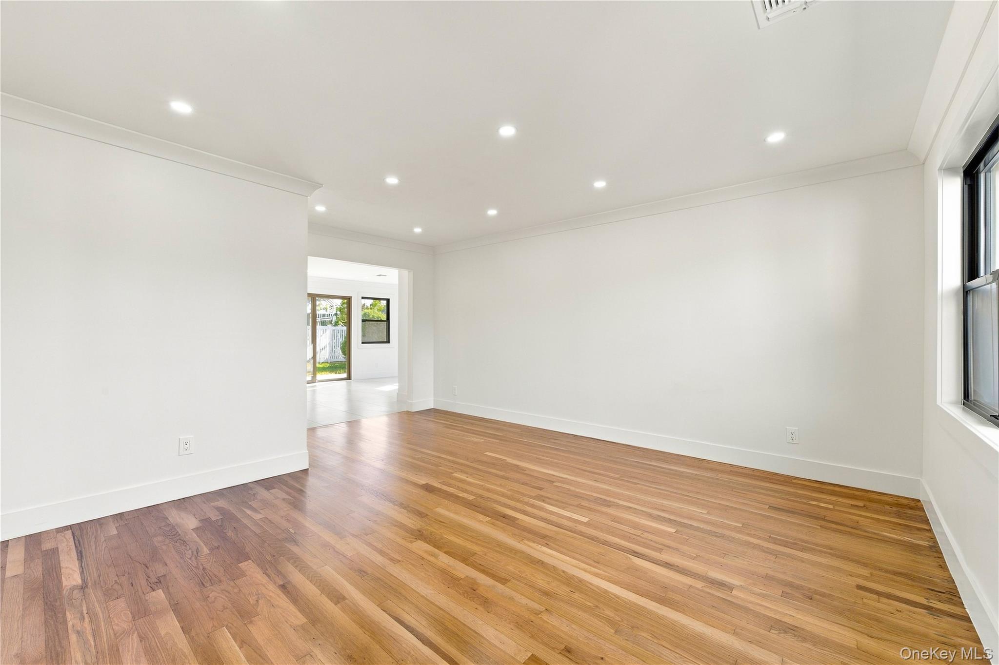 1954 Brook Park Drive – For Sale photo 4