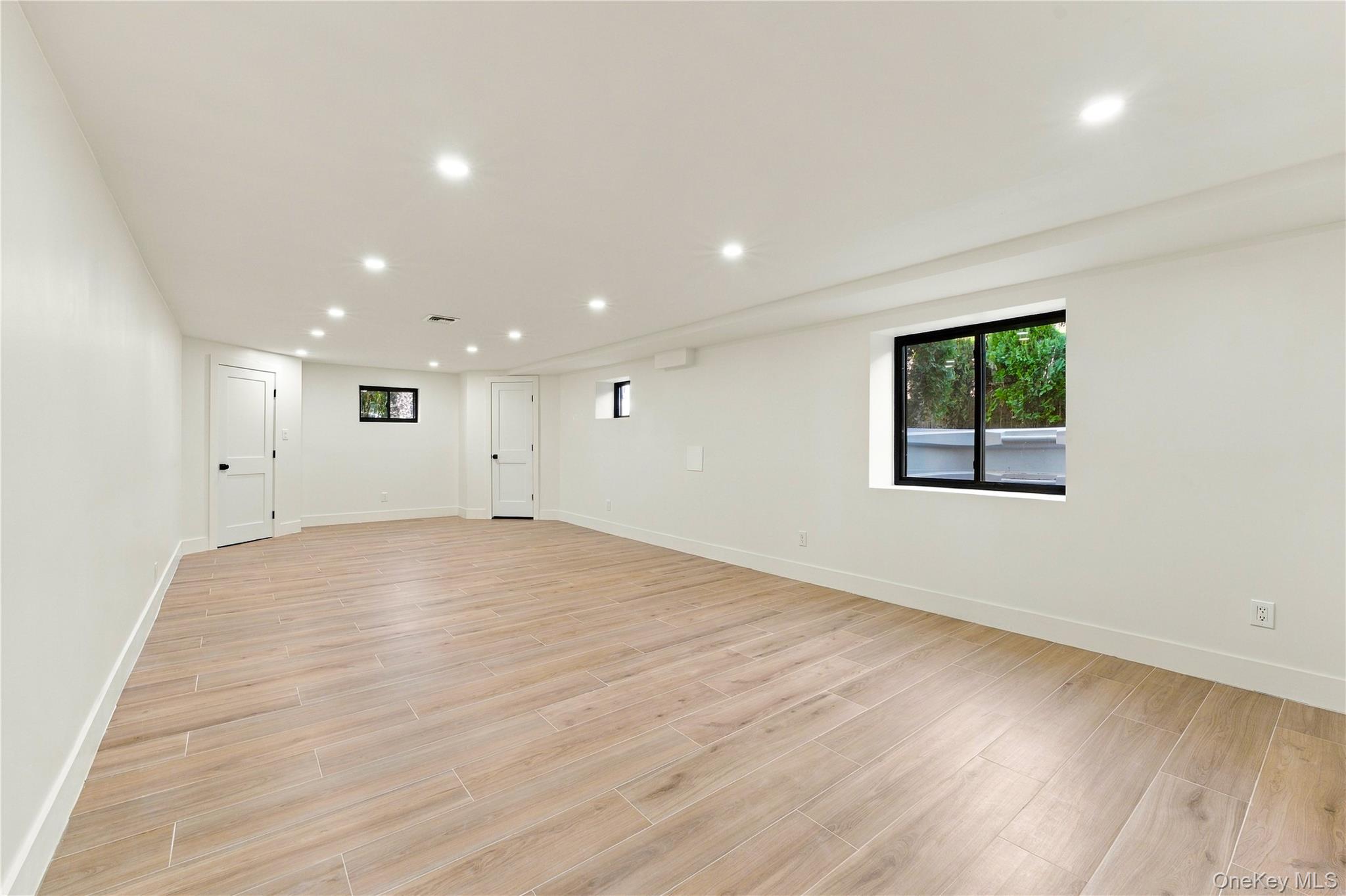 1954 Brook Park Drive – For Sale photo 31