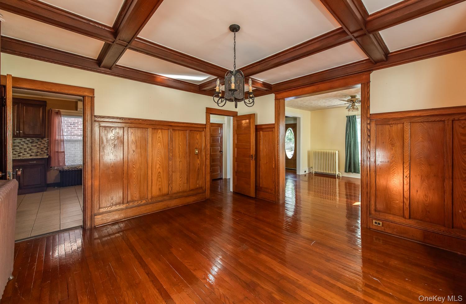 38 Roosevelt Avenue – For Sale photo 5