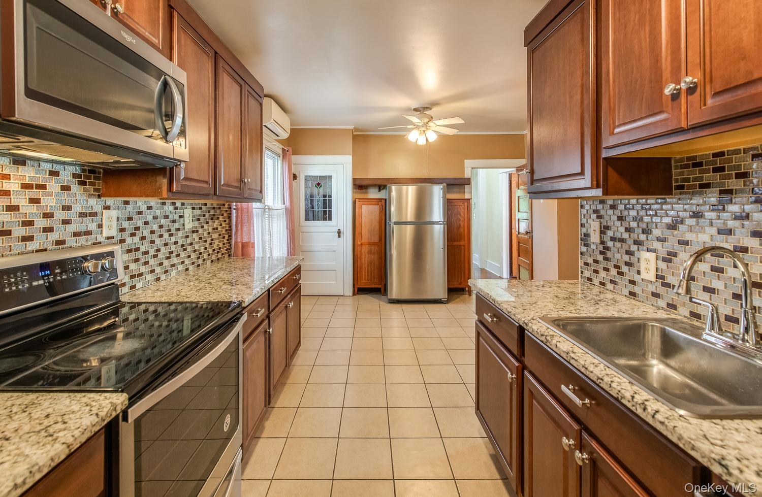 38 Roosevelt Avenue – For Sale photo 12