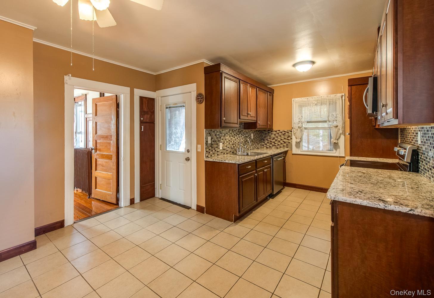 38 Roosevelt Avenue – For Sale photo 15